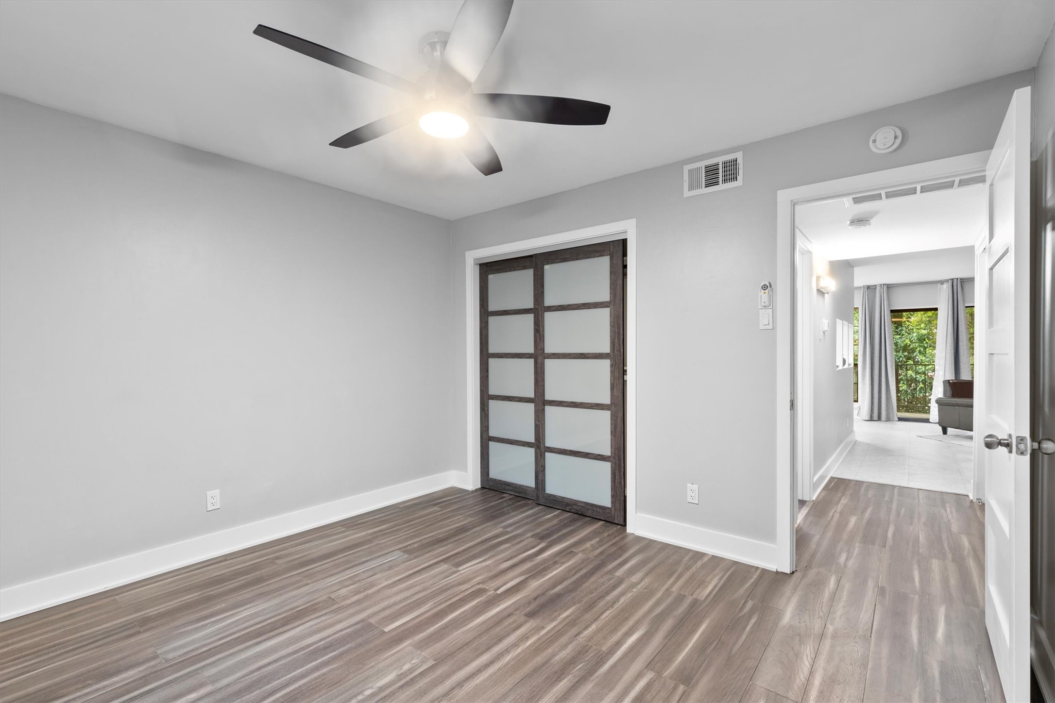 2505 Wedglea Drive Dallas TX 75211