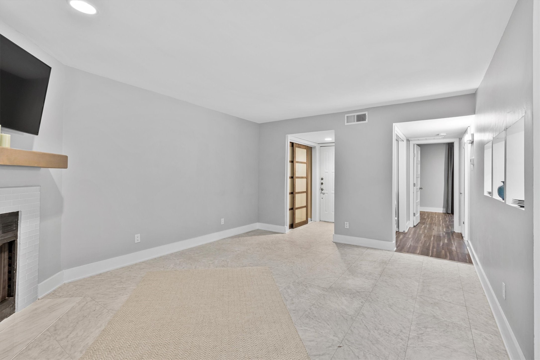 2505 Wedglea Drive Dallas TX 75211