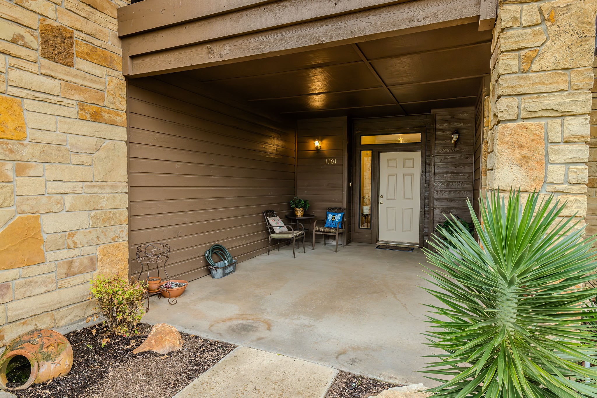 1101 Eagle Point Circle Graford TX 76449