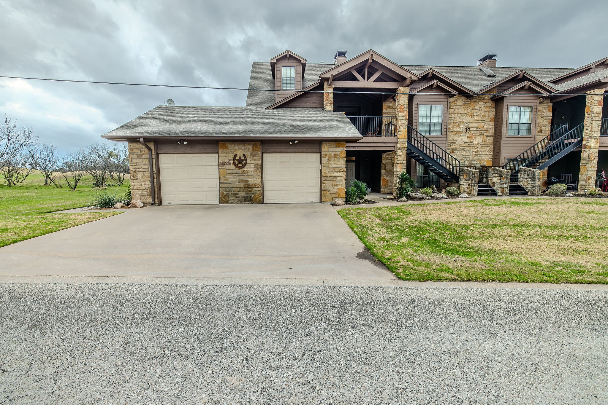 1101 Eagle Point Circle Graford TX 76449