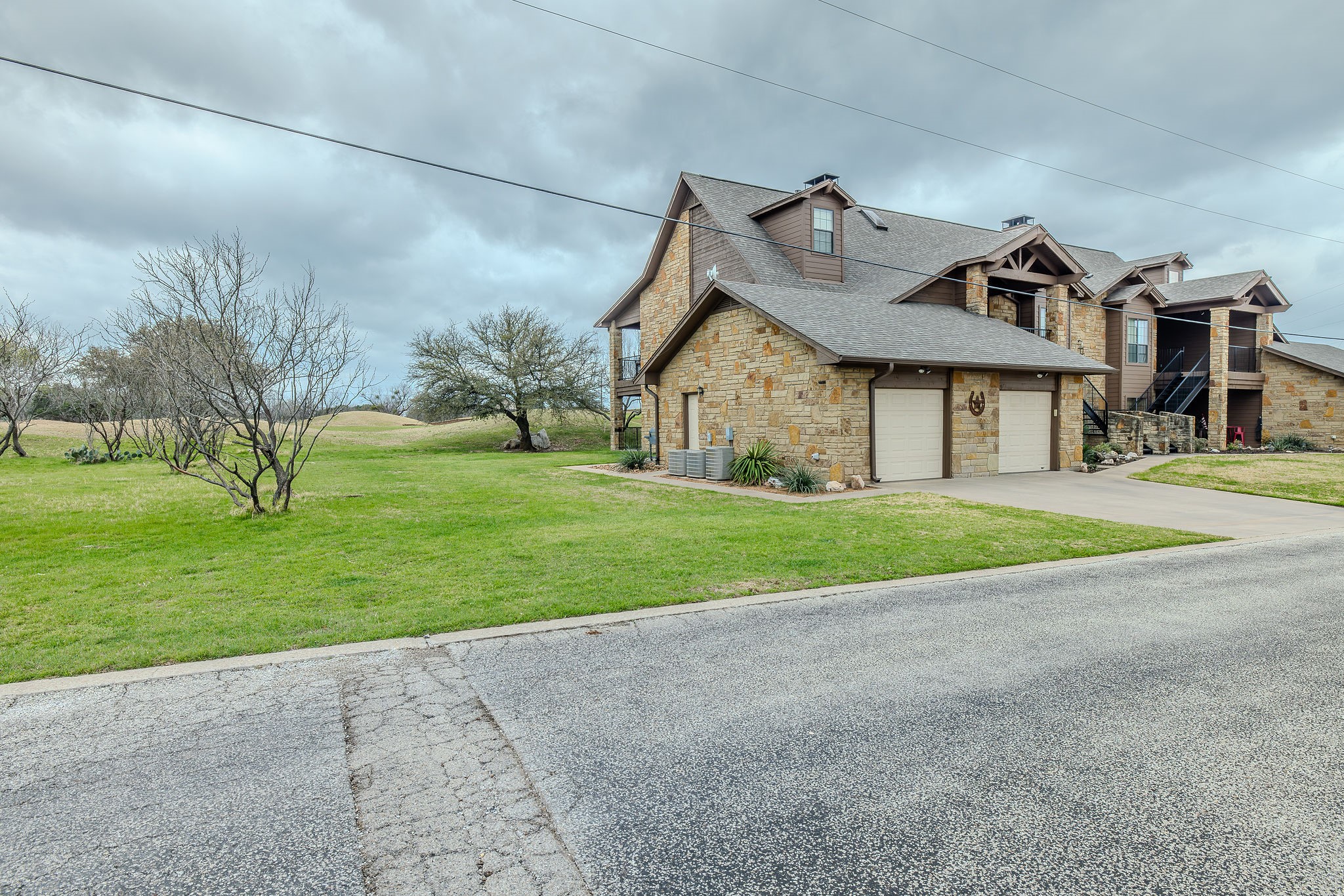 1101 Eagle Point Circle Graford TX 76449