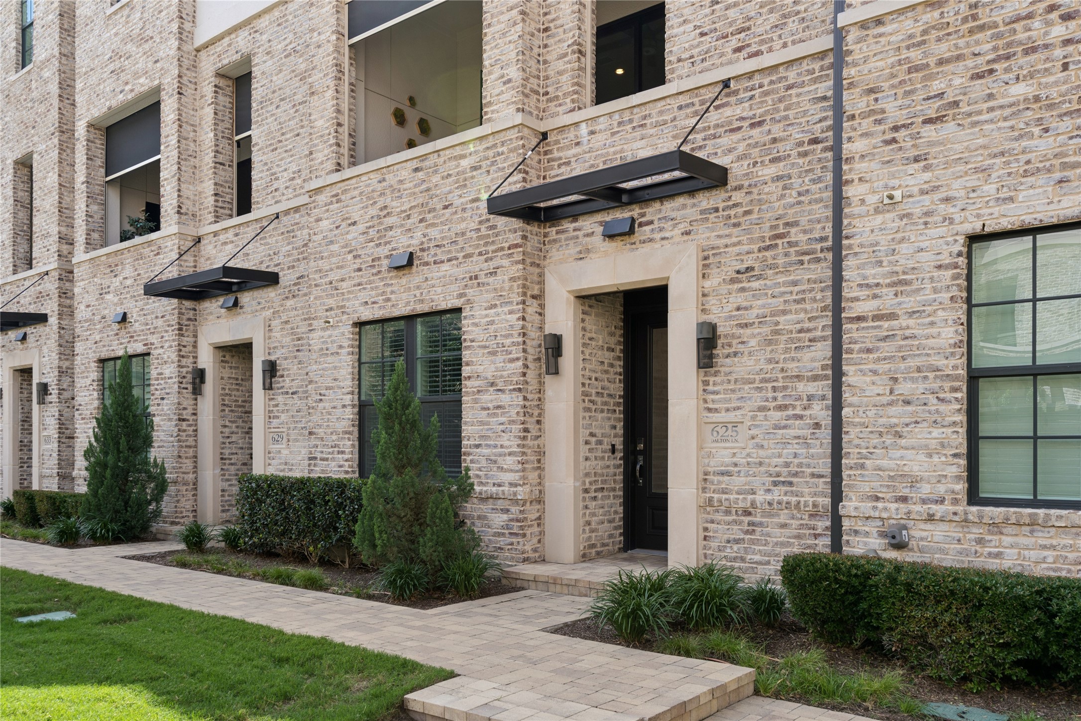 625 Dalton Lane Irving TX 75039