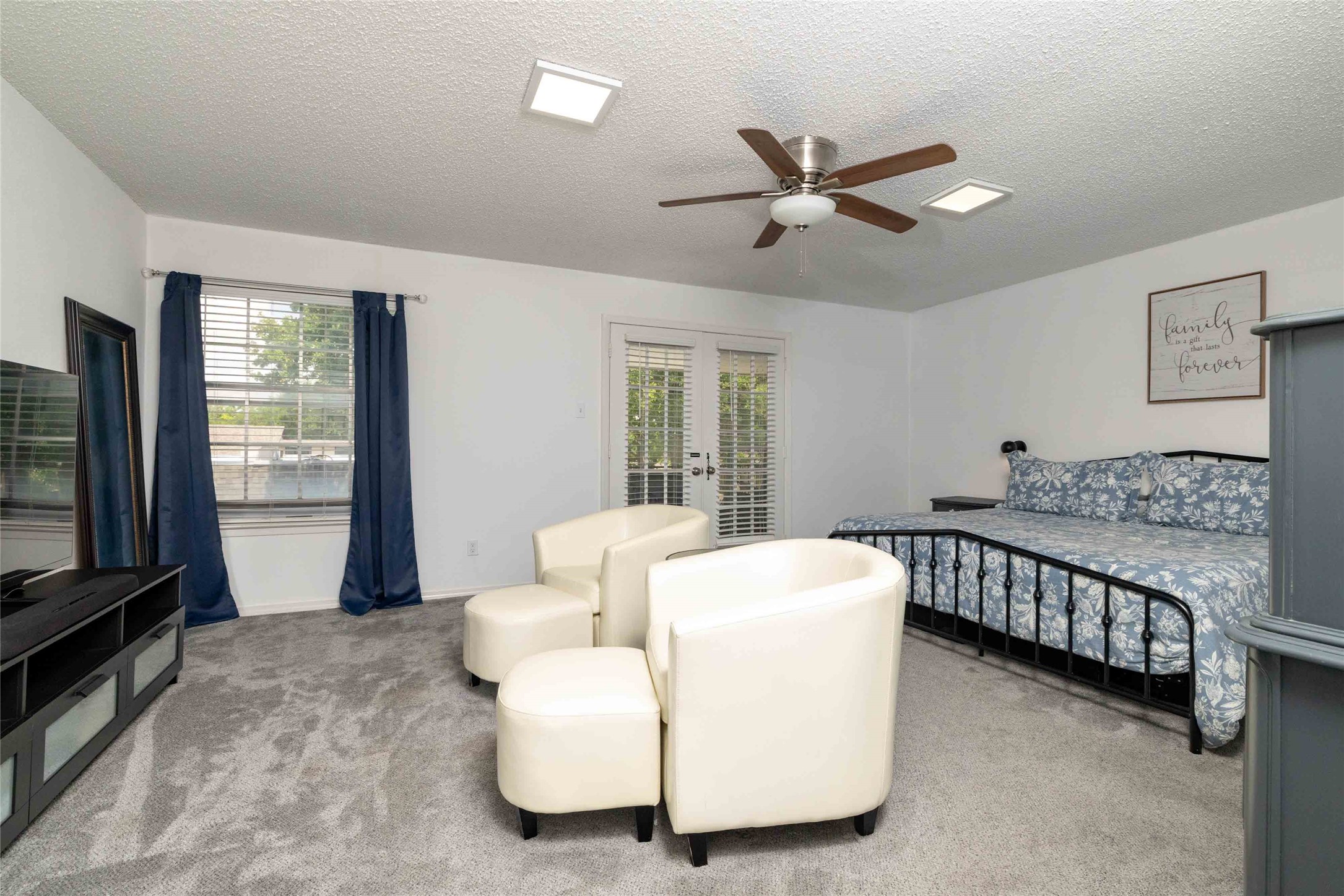836 Chateau Valee Circle Bedford TX 76022