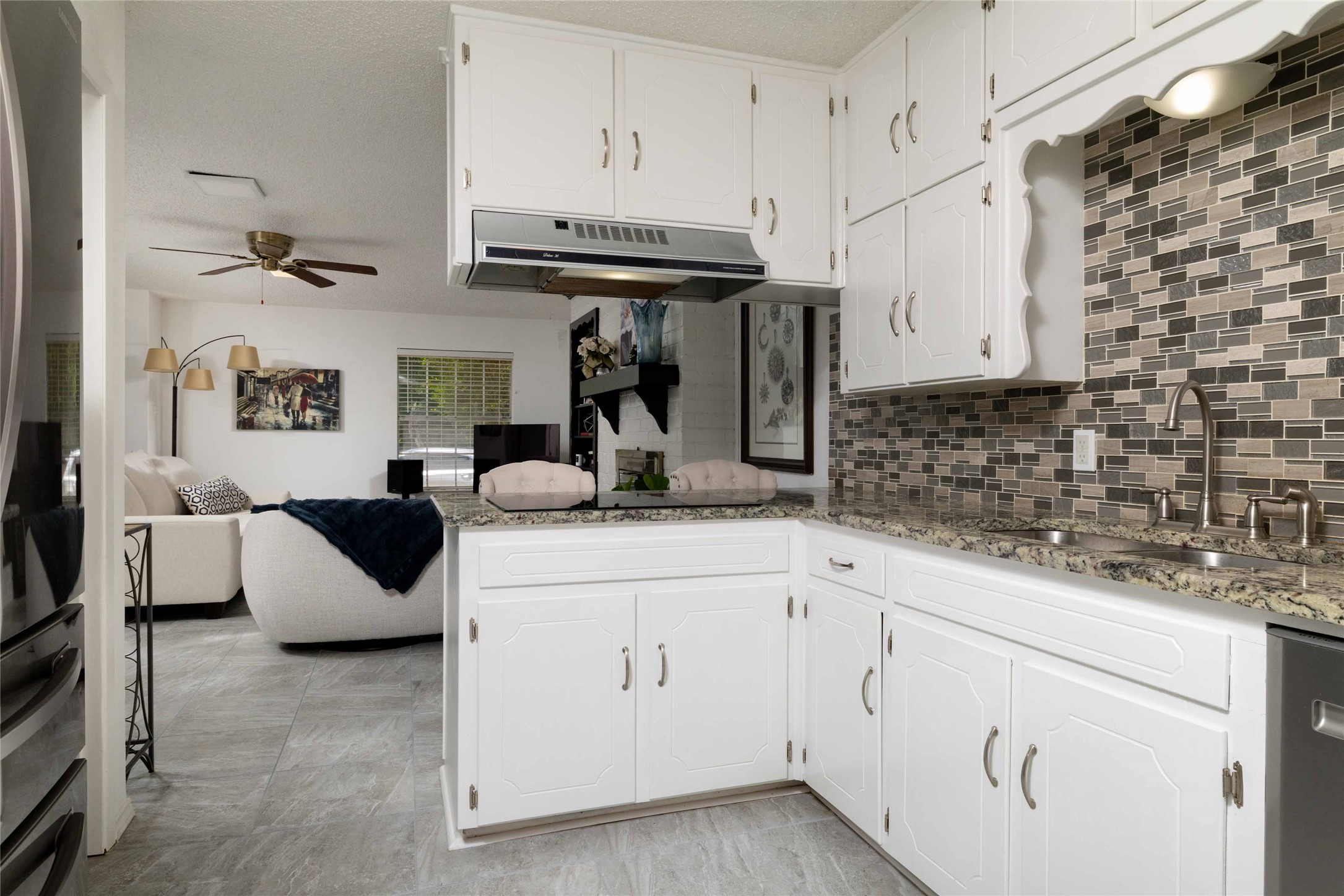 836 Chateau Valee Circle Bedford TX 76022