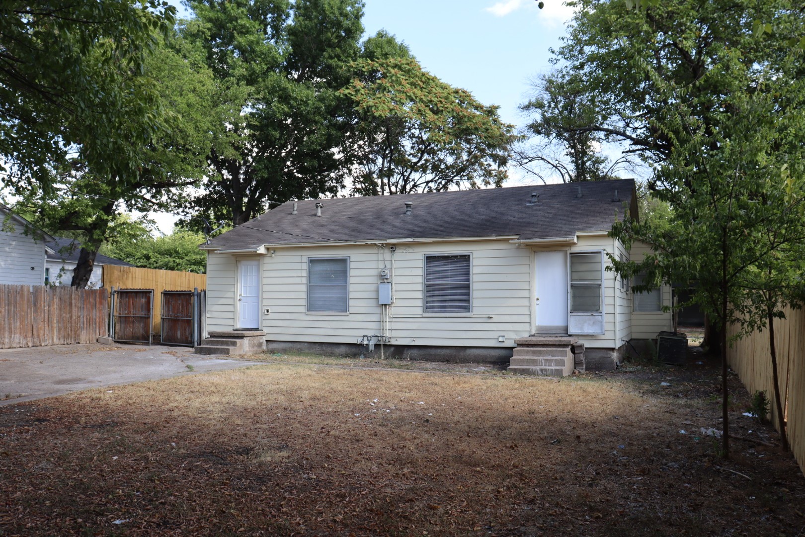 6415 Latta Street Dallas TX 75227