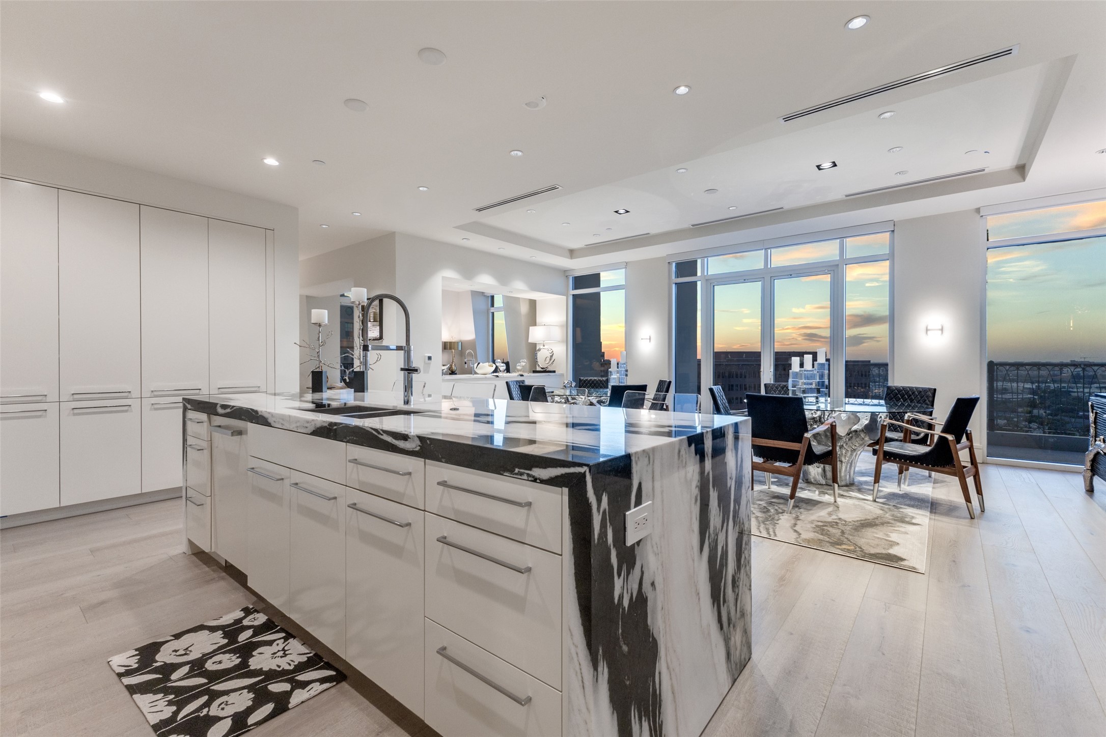 3505 Turtle Creek Boulevard Dallas TX 75219
