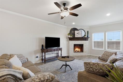 1100 Noble Flair Place Granbury TX 76049