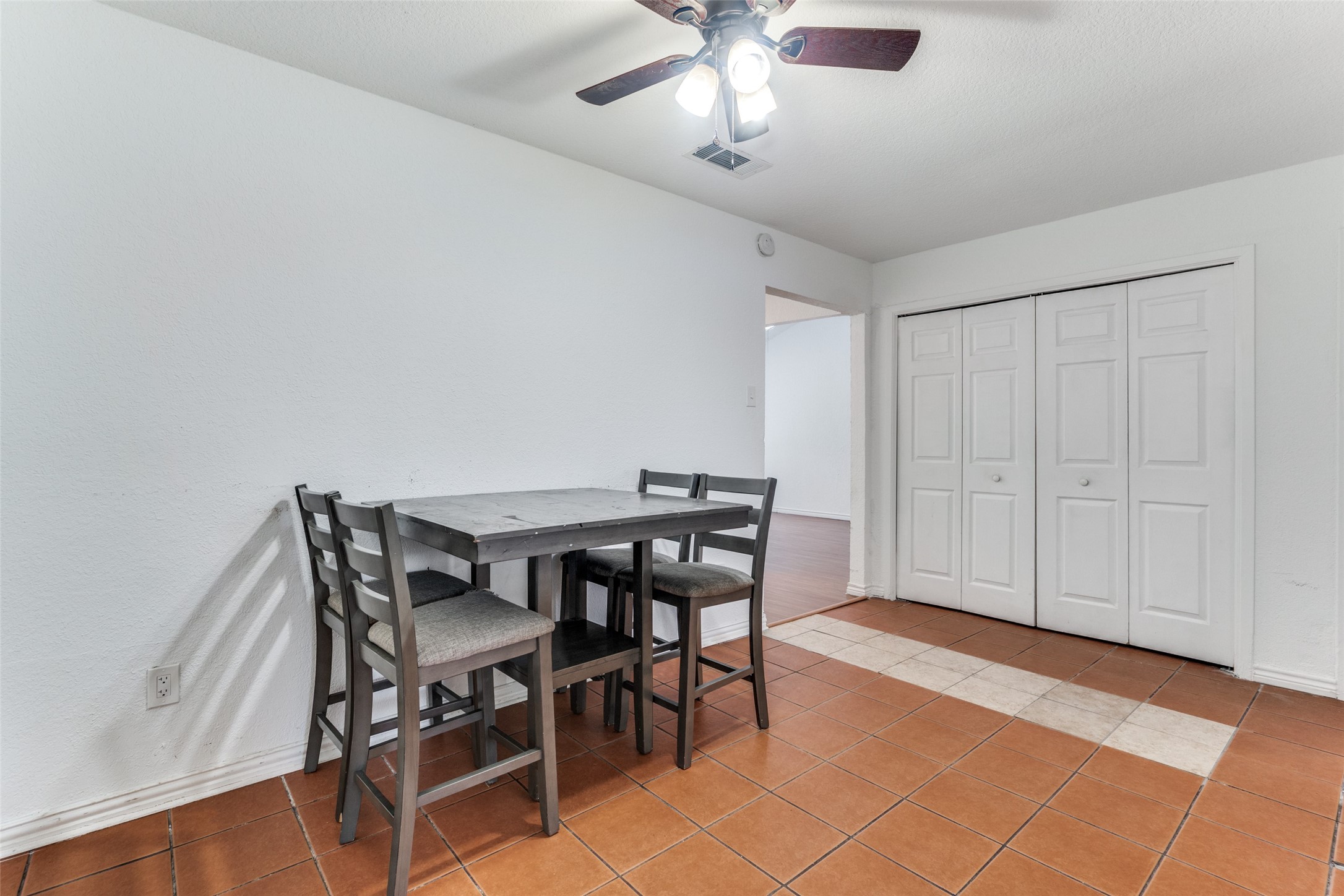 1402 S Carrier Parkway Grand Prairie TX 75051