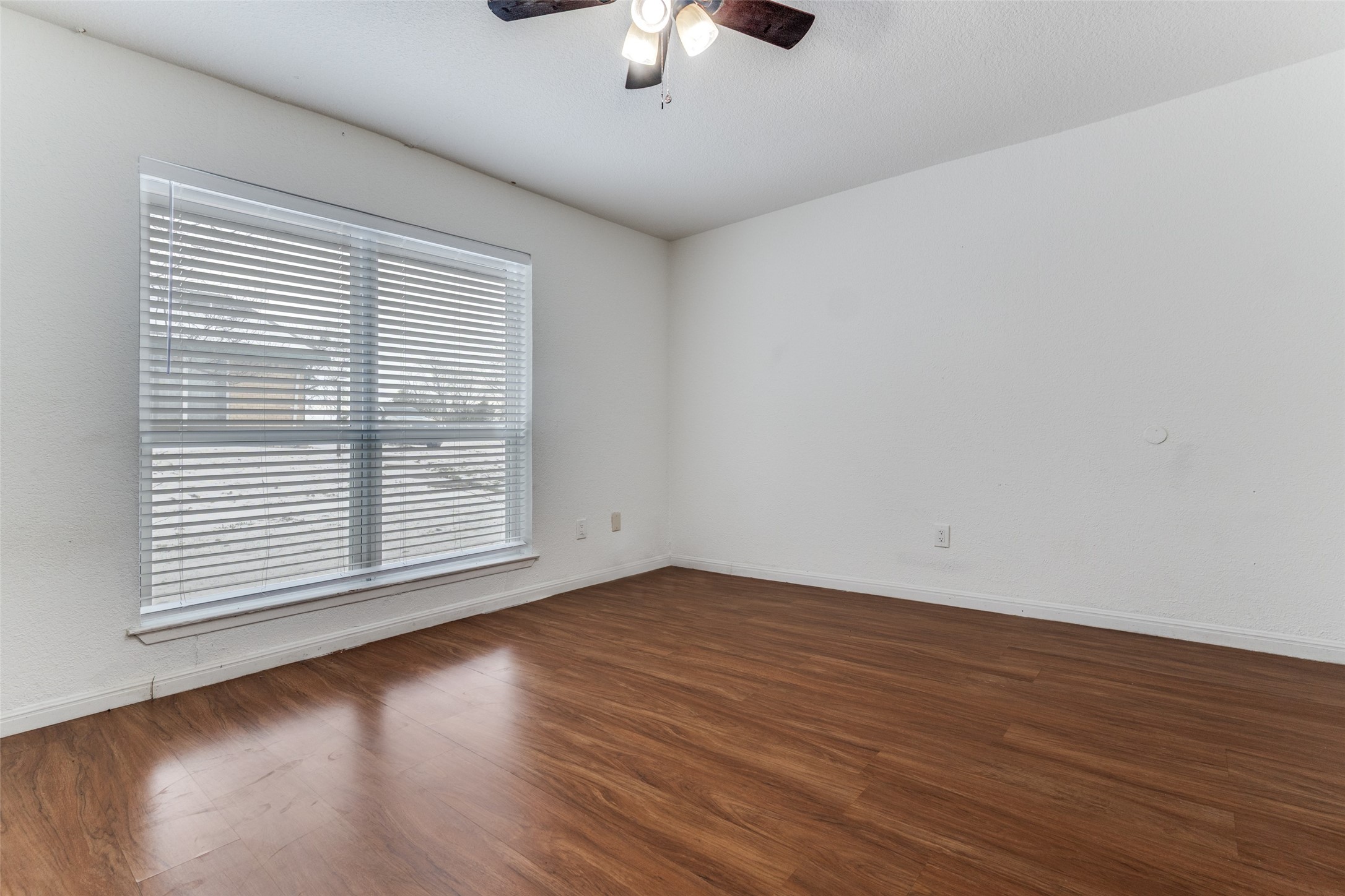 1402 S Carrier Parkway Grand Prairie TX 75051