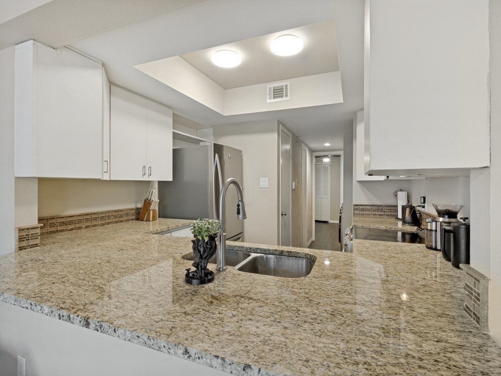 3139 Golden Oak Farmers Branch TX 75234