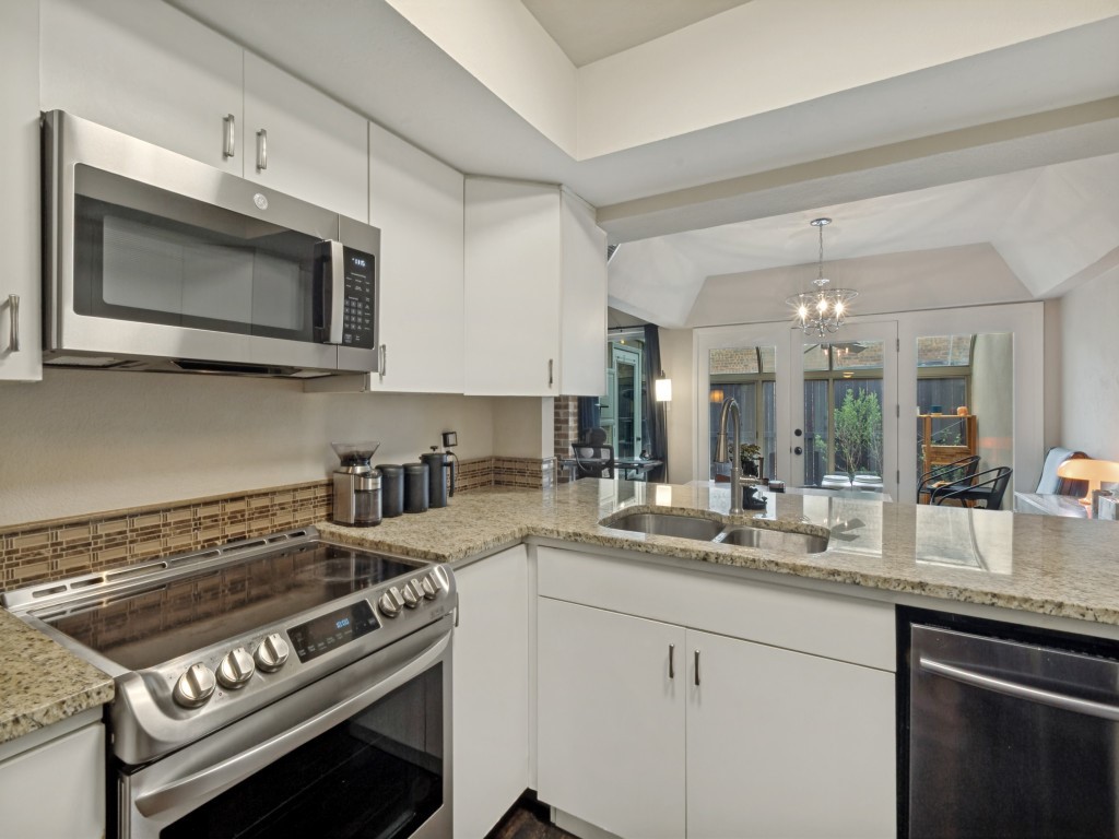 3139 Golden Oak Farmers Branch TX 75234