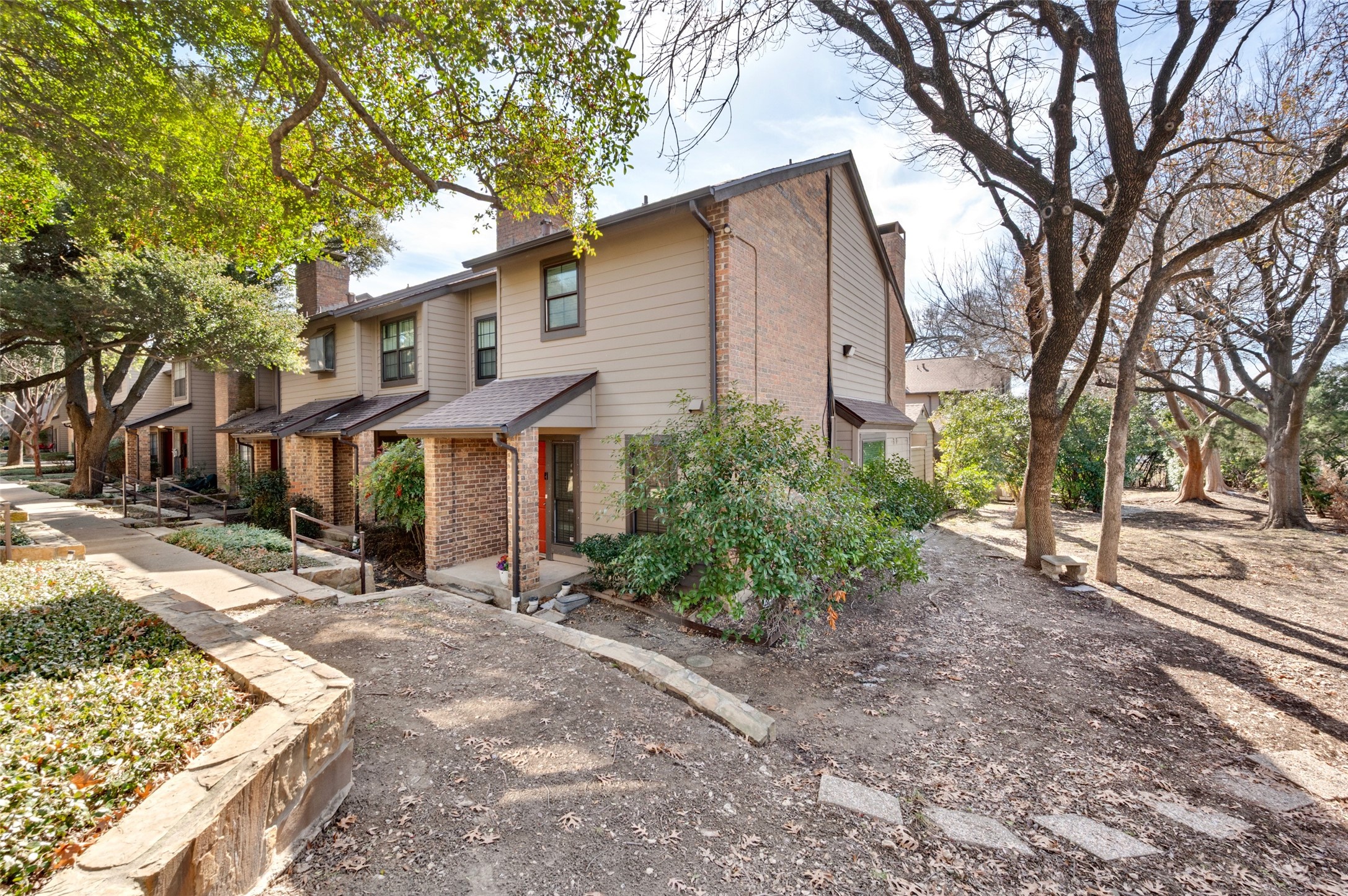 9910 Royal Lane Dallas TX 75231