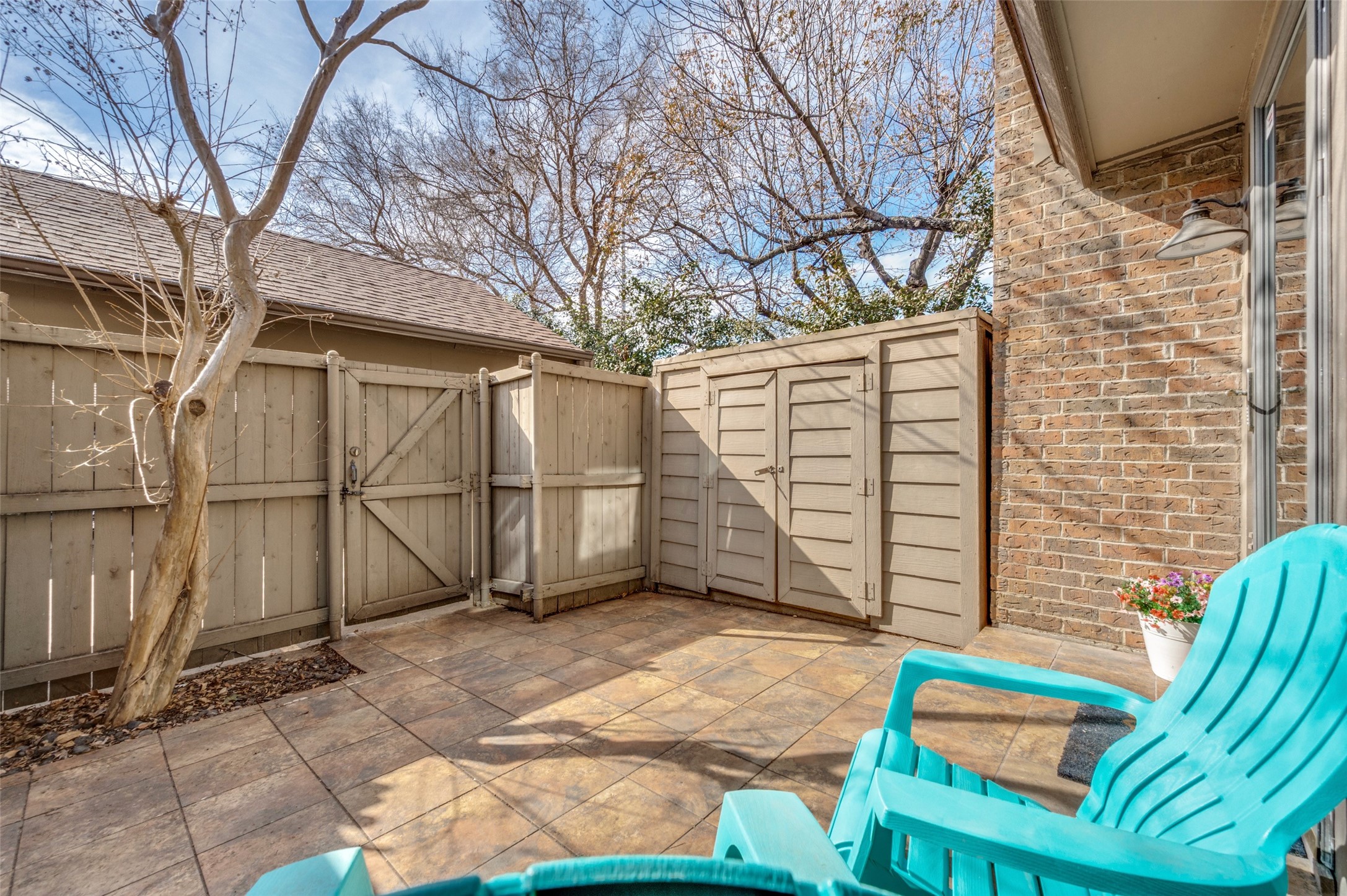 9910 Royal Lane Dallas TX 75231