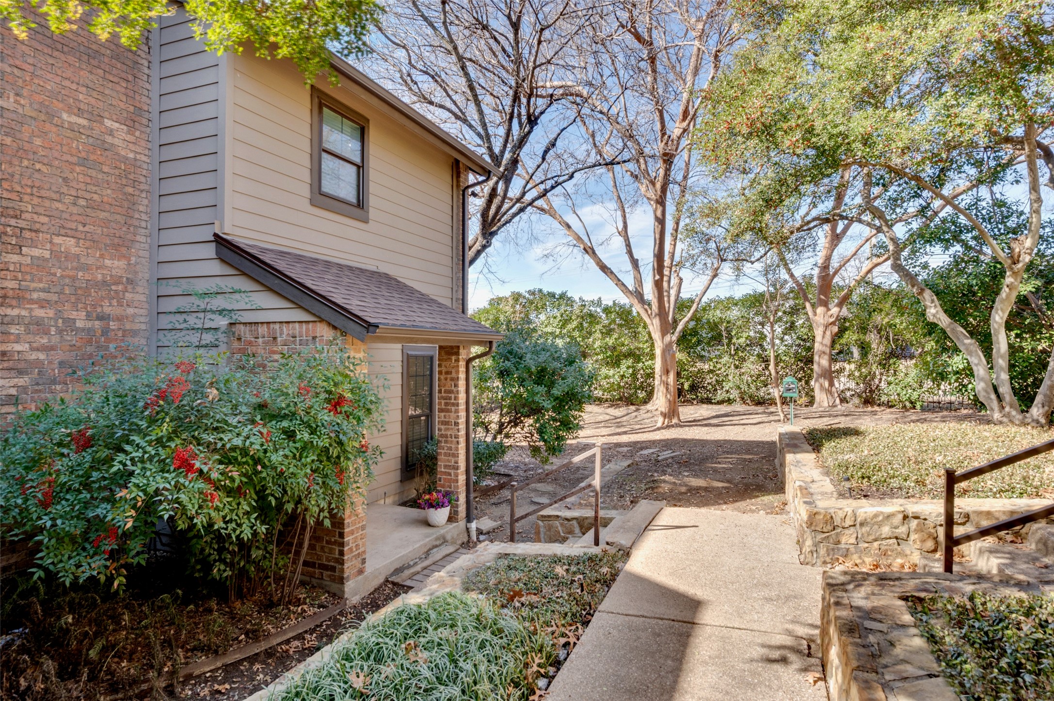 9910 Royal Lane Dallas TX 75231