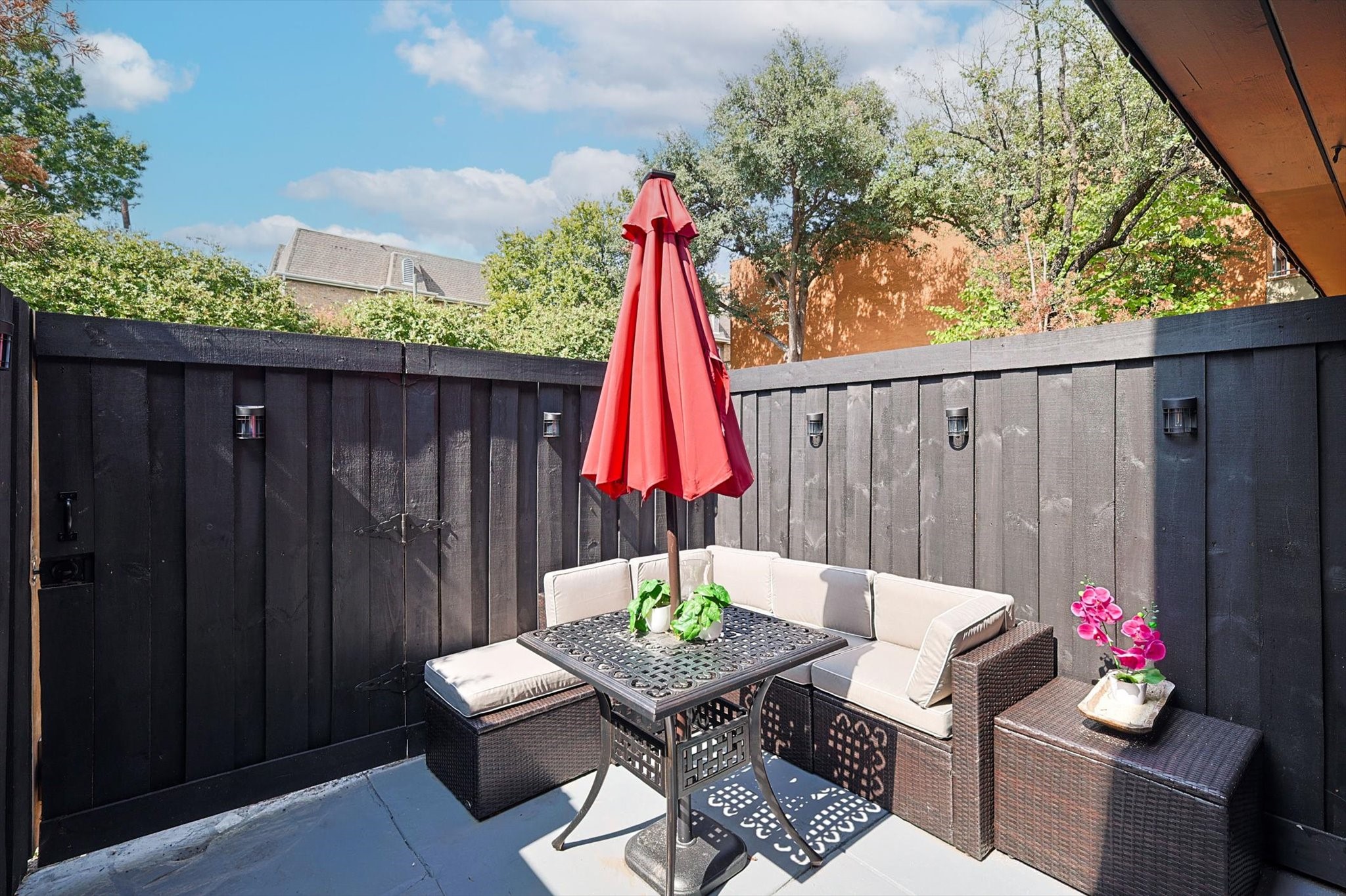 3637 Hawthorne Avenue Dallas TX 75219