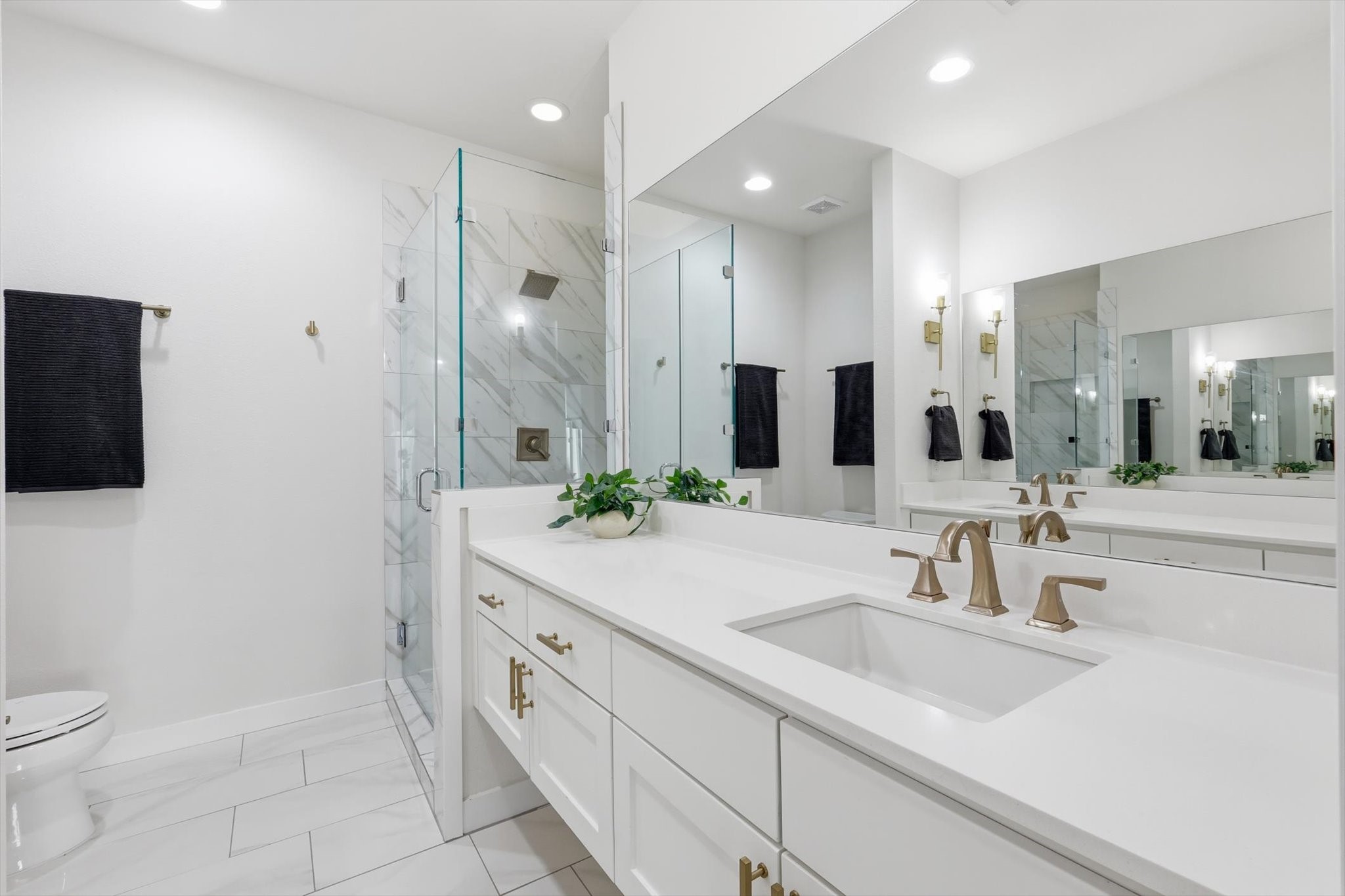 2111 Bennett Avenue Dallas TX 75206