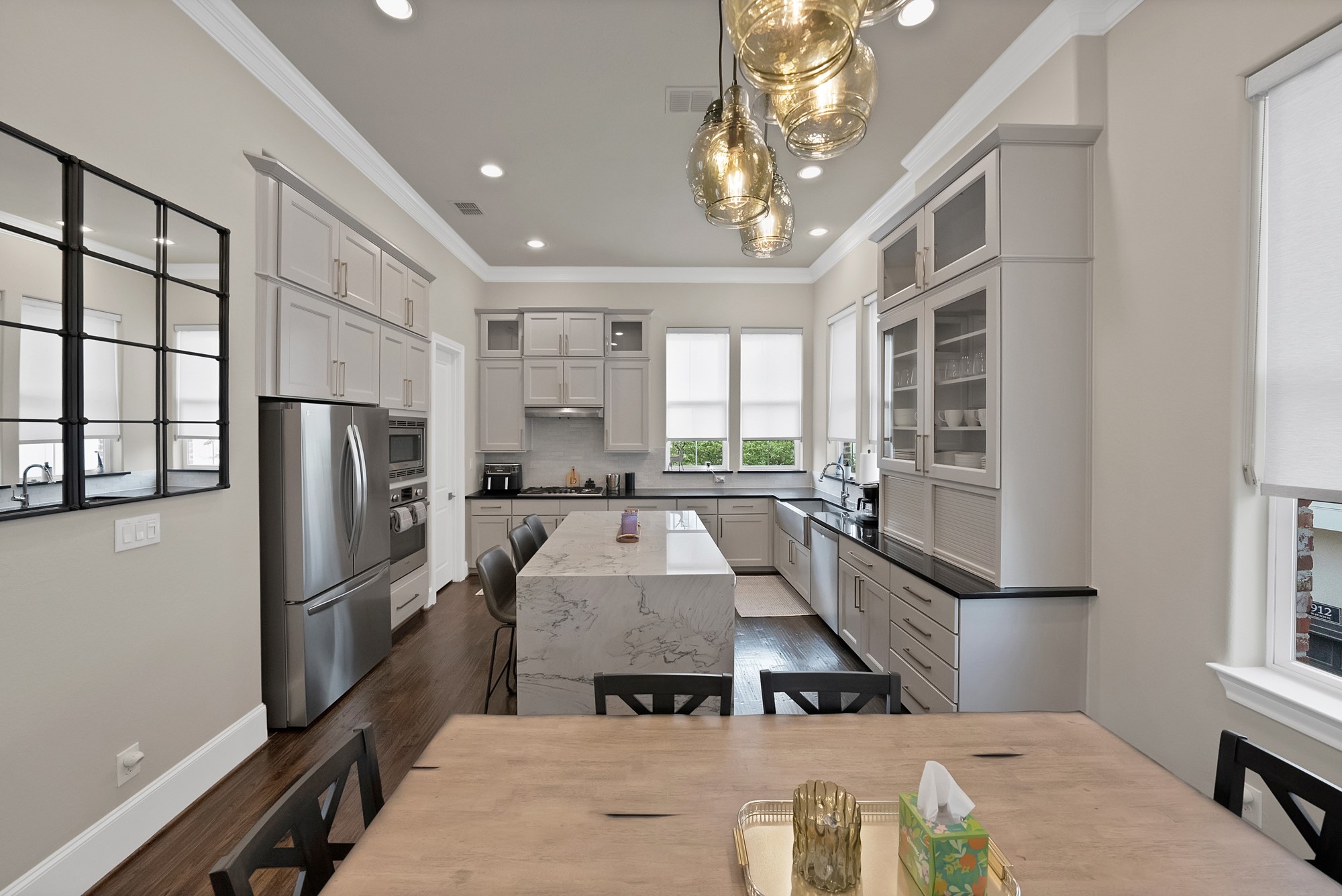 406 Mills Street Fort Worth TX 76102