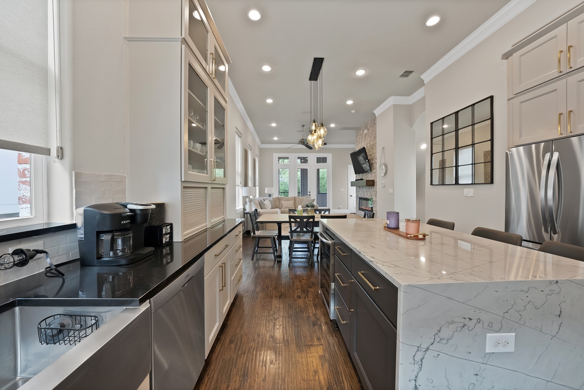 406 Mills Street Fort Worth TX 76102