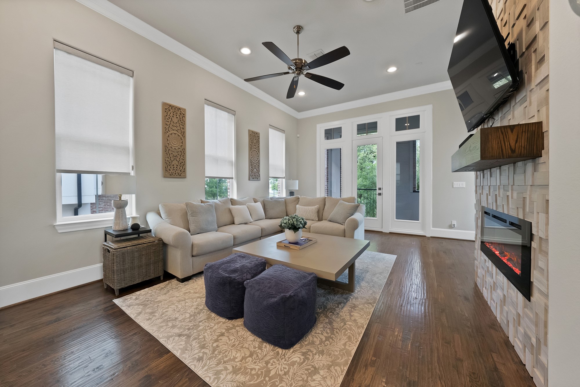 406 Mills Street Fort Worth TX 76102