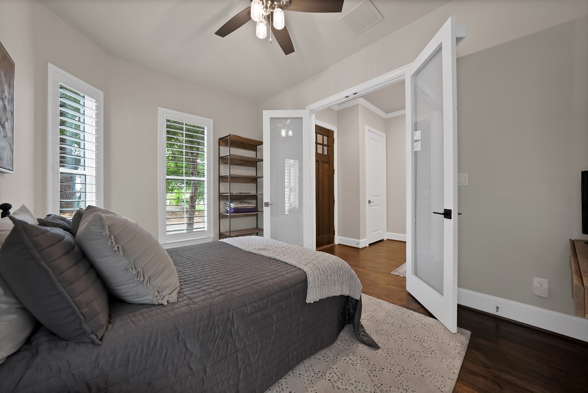 406 Mills Street Fort Worth TX 76102