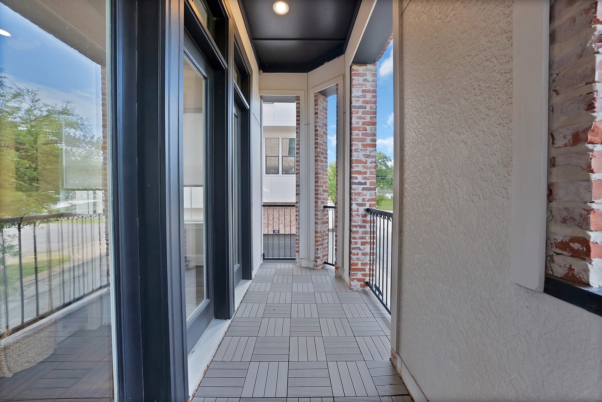 406 Mills Street Fort Worth TX 76102