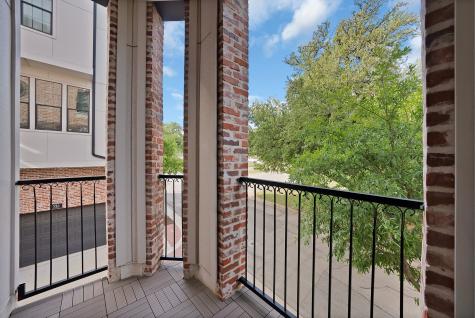 406 Mills Street Fort Worth TX 76102