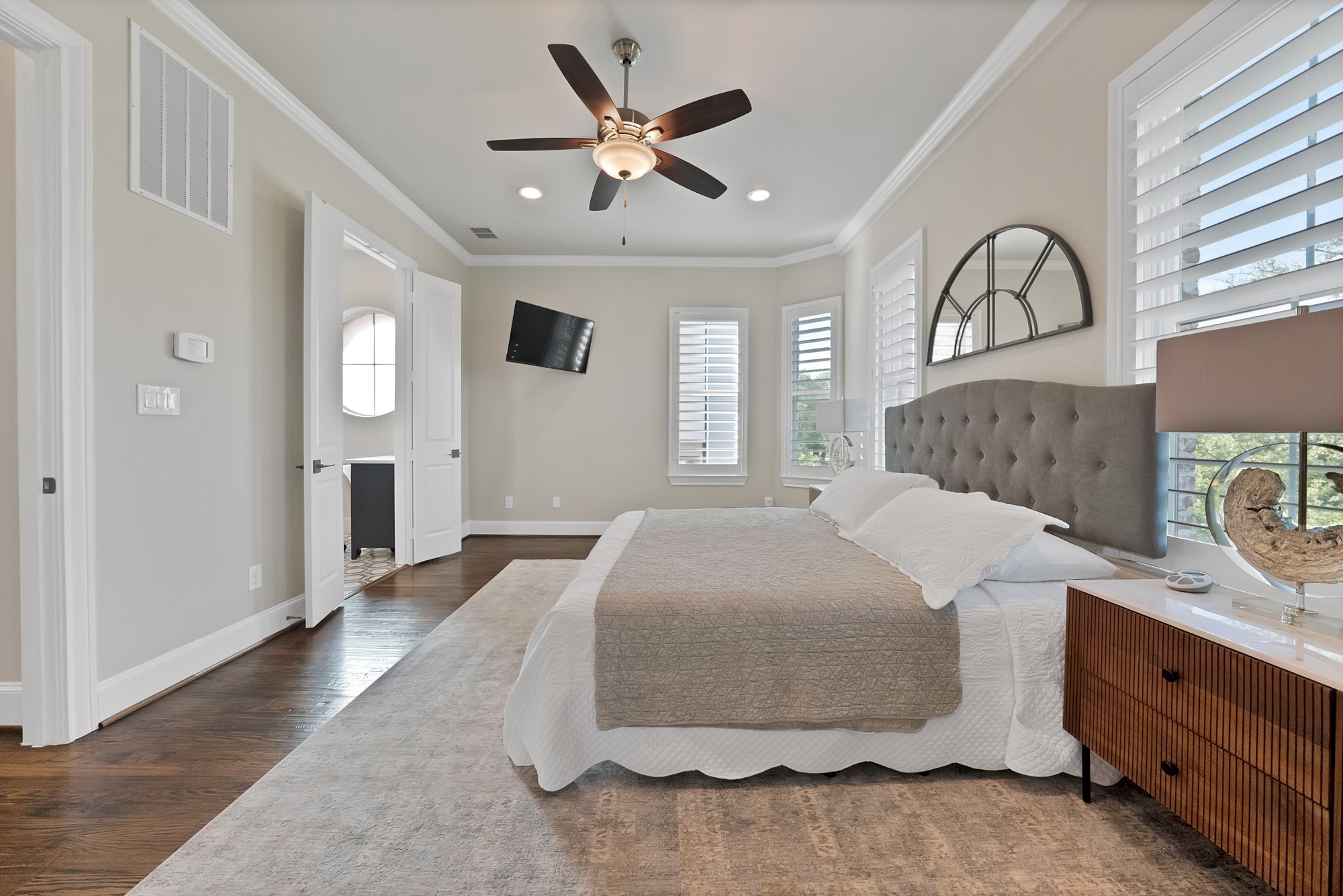 406 Mills Street Fort Worth TX 76102