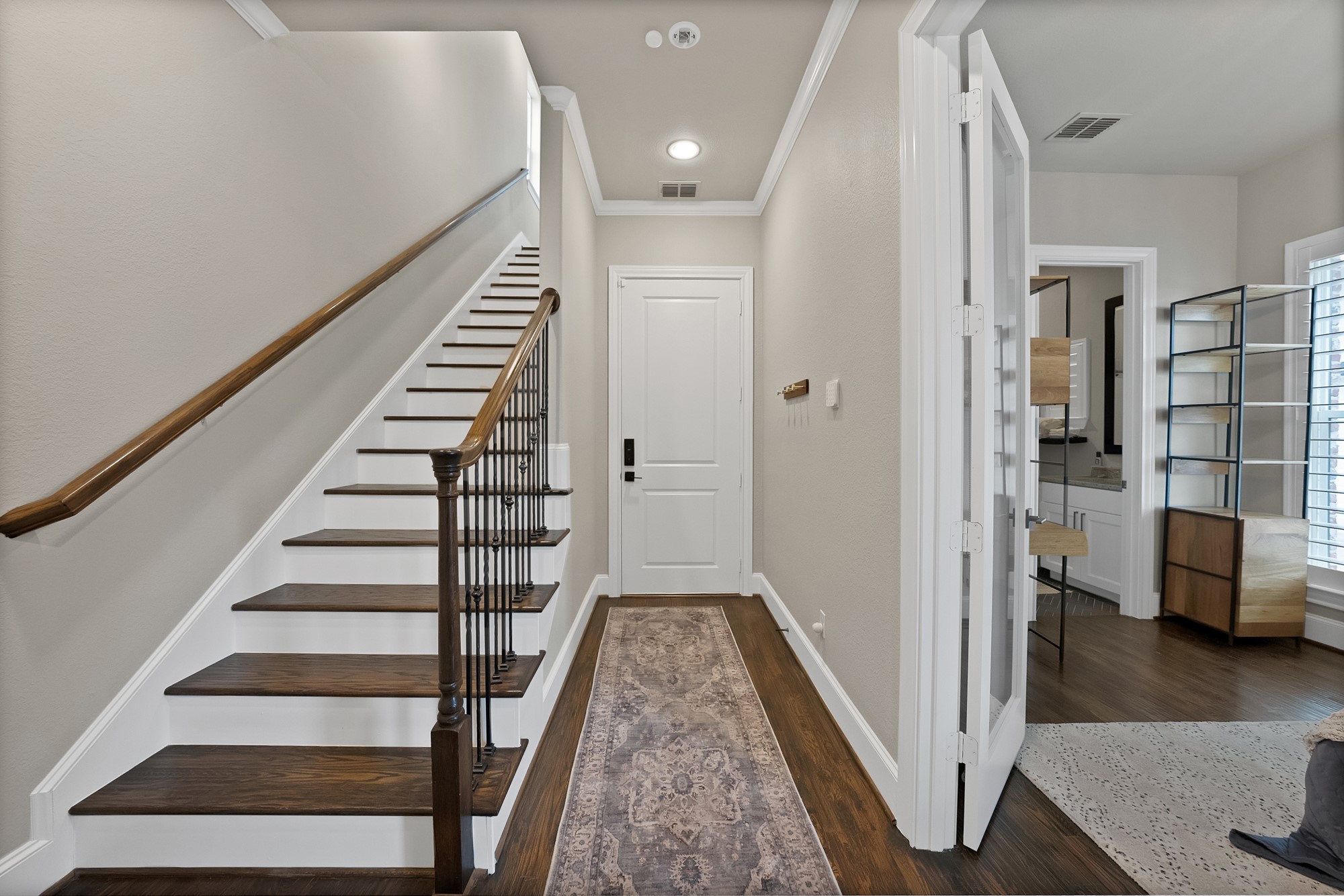 406 Mills Street Fort Worth TX 76102