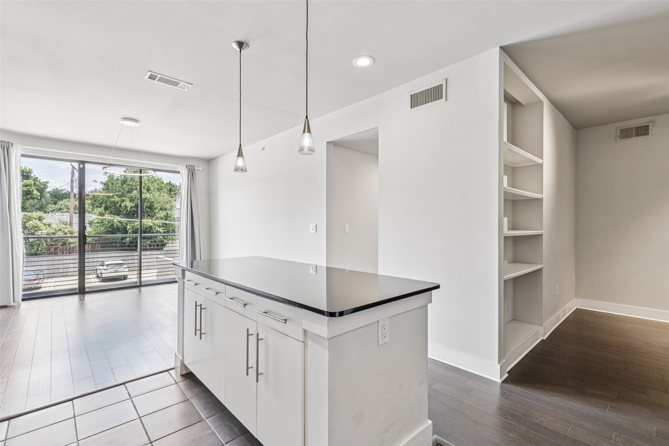 4414 Cedar Springs Road Dallas TX 75219