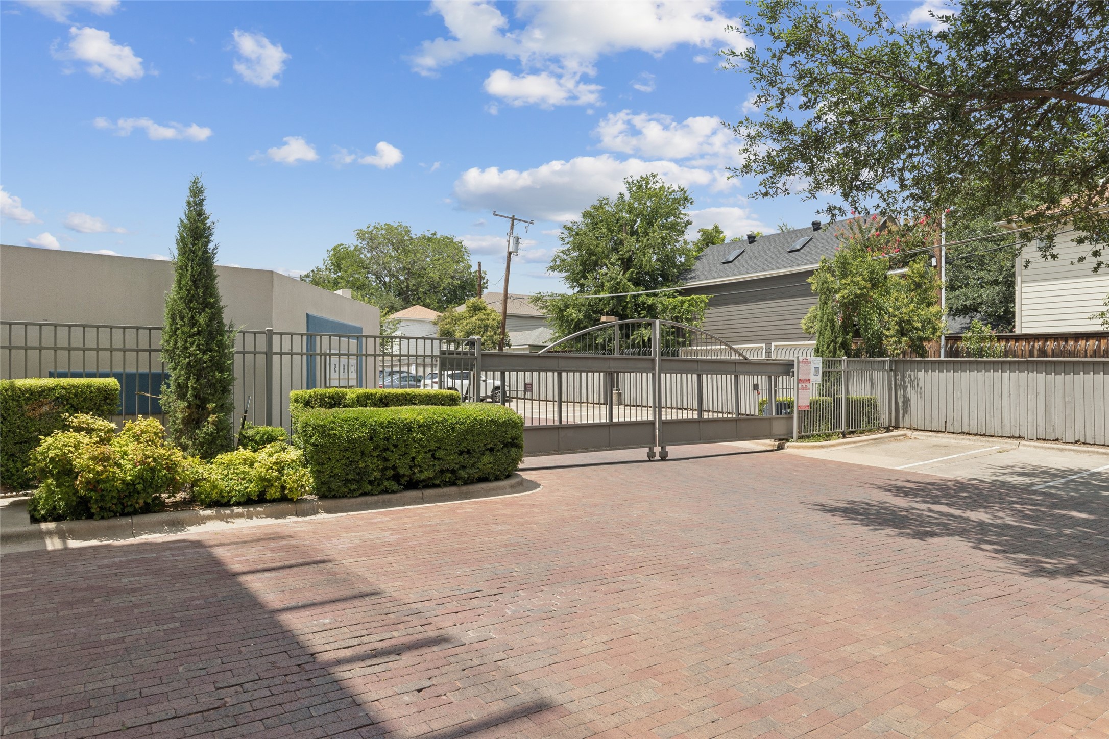 4414 Cedar Springs Road Dallas TX 75219