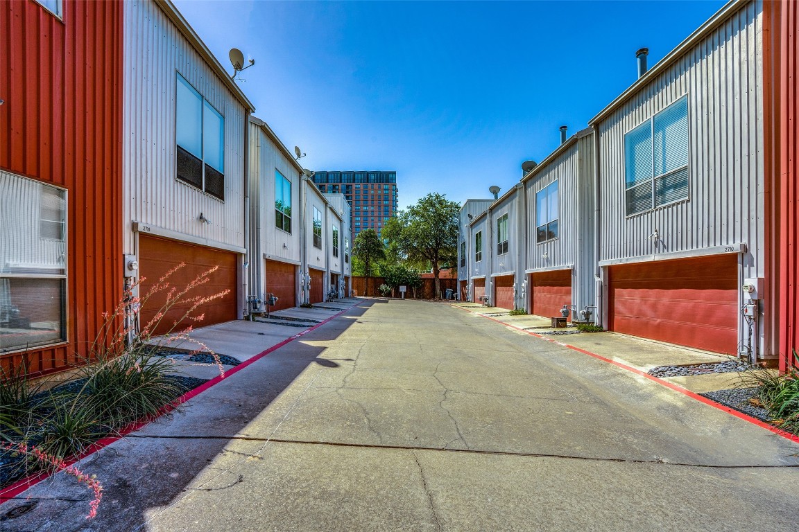 2702 Shelby Avenue Dallas TX 75219