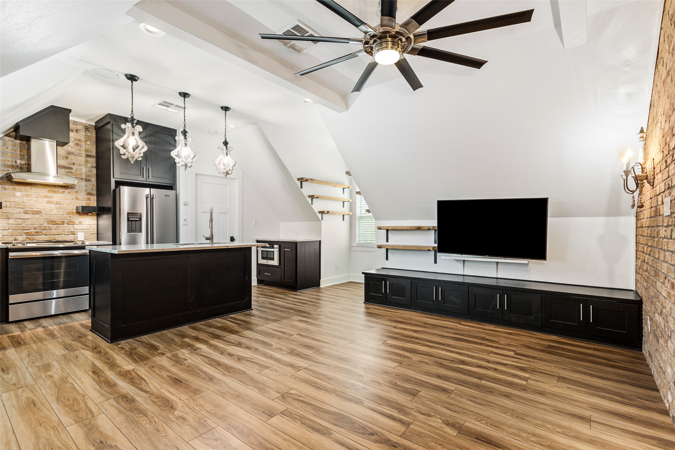 17309 N Highway 6 Valley Mills TX 76689