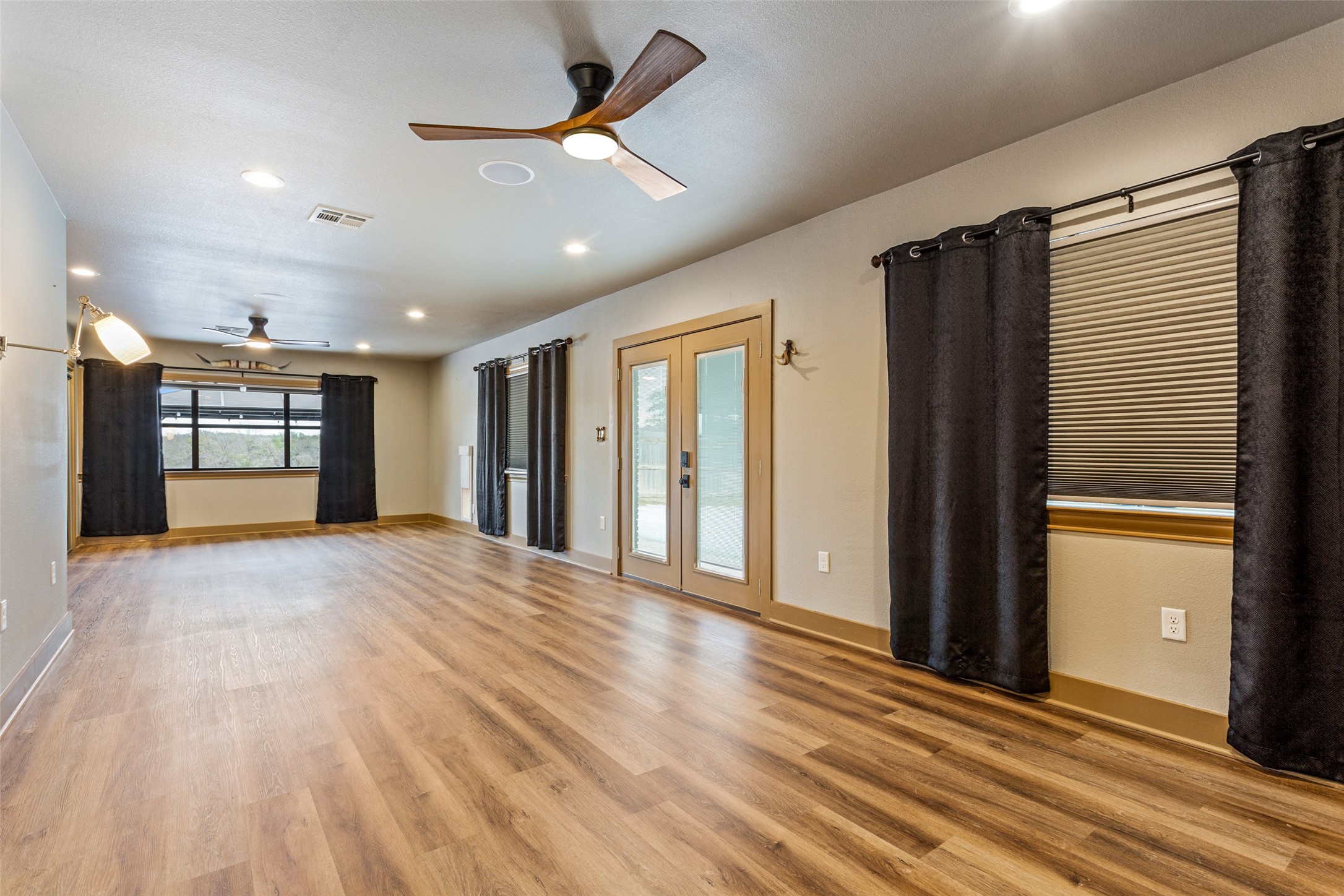 17309 N Highway 6 Valley Mills TX 76689