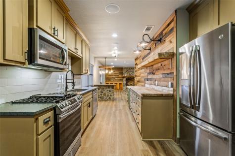 17309 N Highway 6 Valley Mills TX 76689