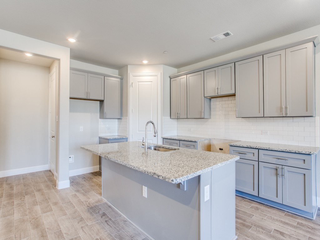 912 Cotton Gin Lane Euless TX 76040