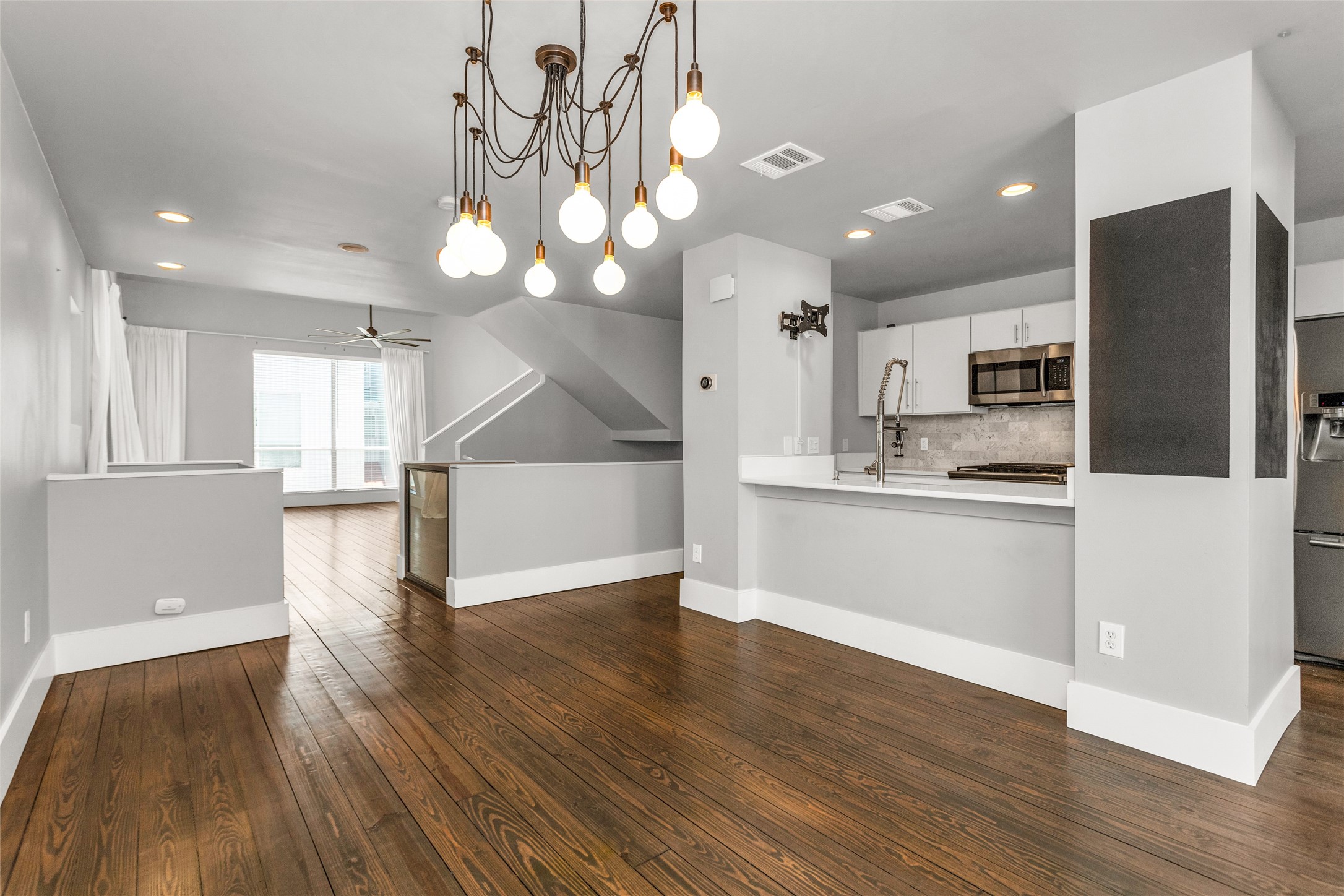 4213 Dickason Avenue Dallas TX 75219