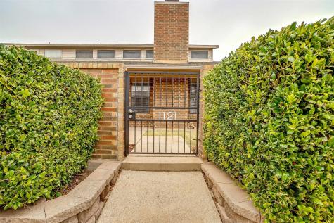 1121 Forest Creek Street Benbrook TX 76126