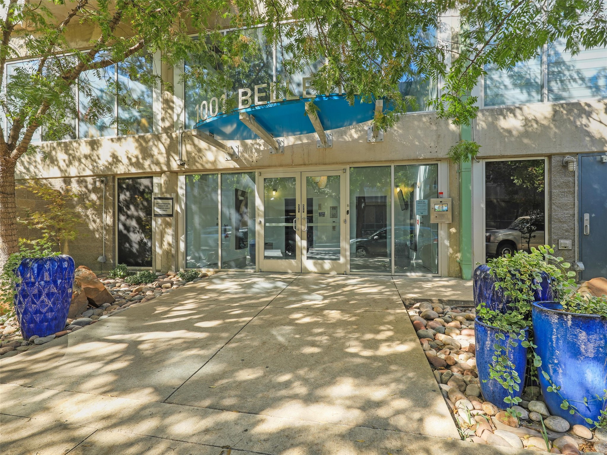 1001 Belleview Street Dallas TX 75215