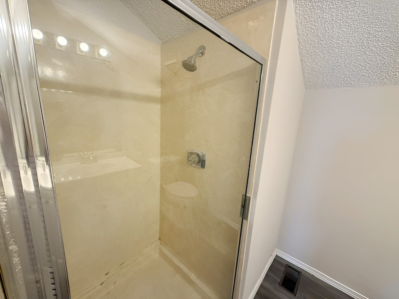 5590 Spring Valley Road Dallas TX 75254