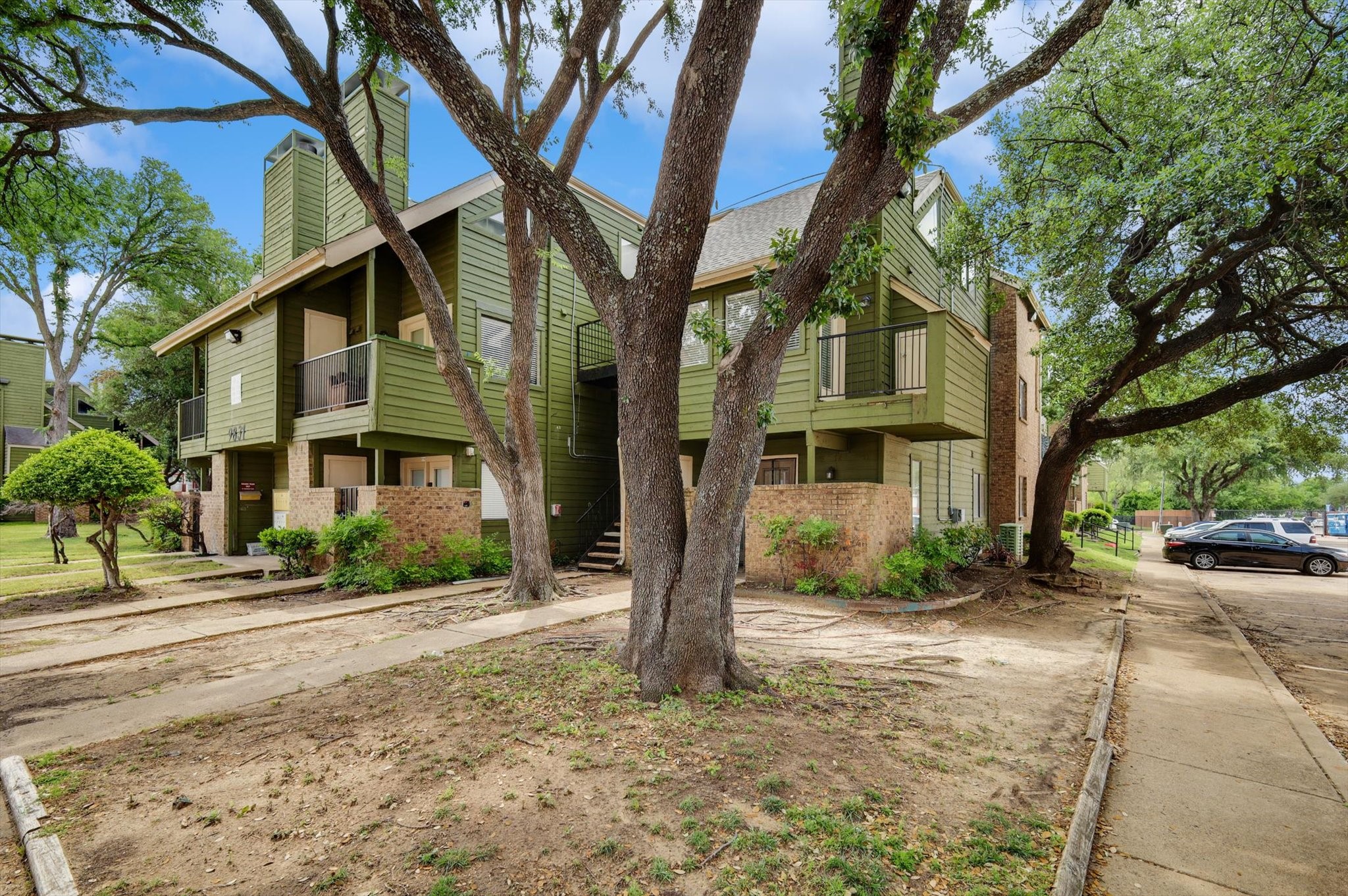 9831 Walnut Street Dallas TX 75243
