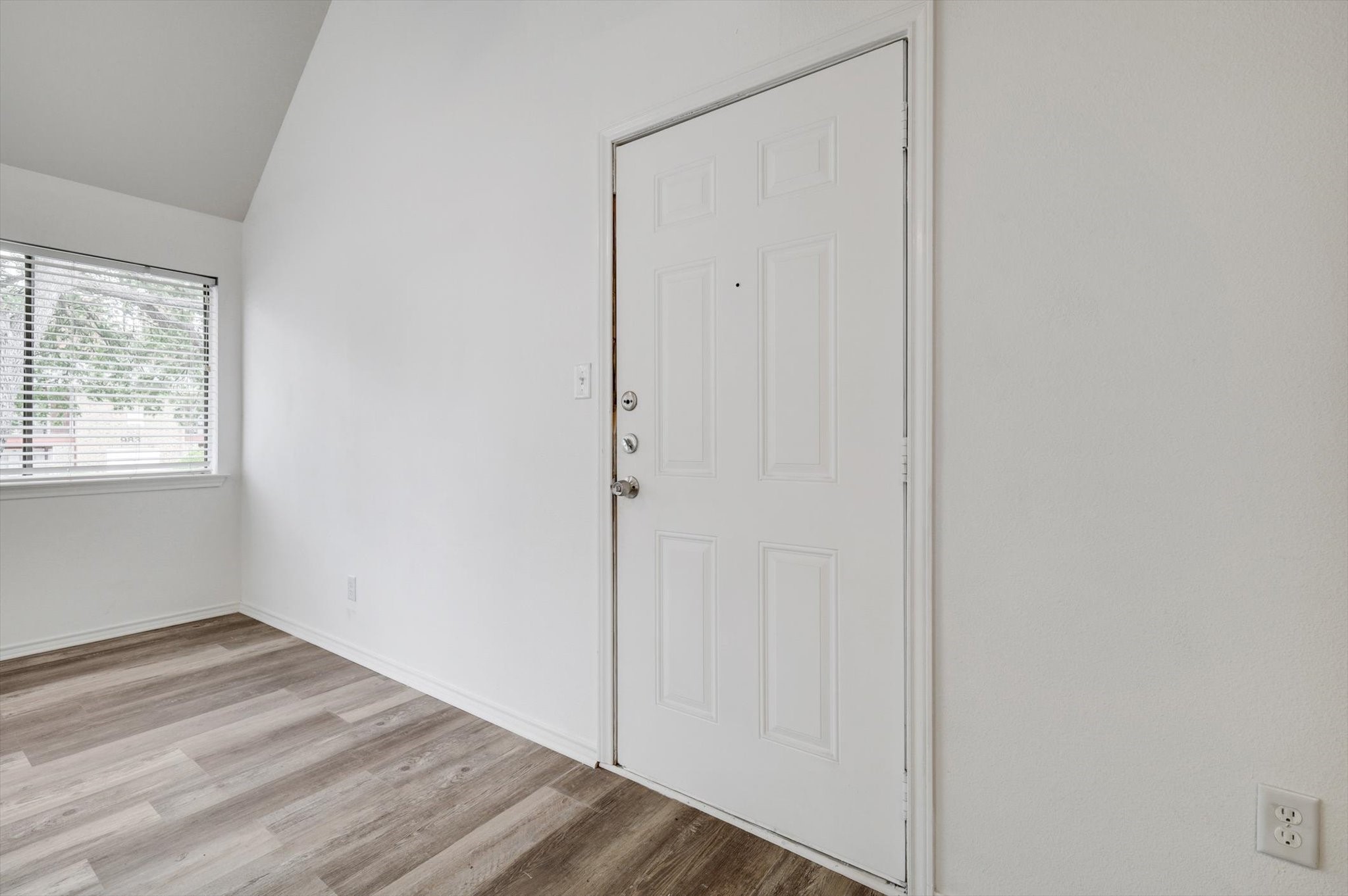 9831 Walnut Street Dallas TX 75243
