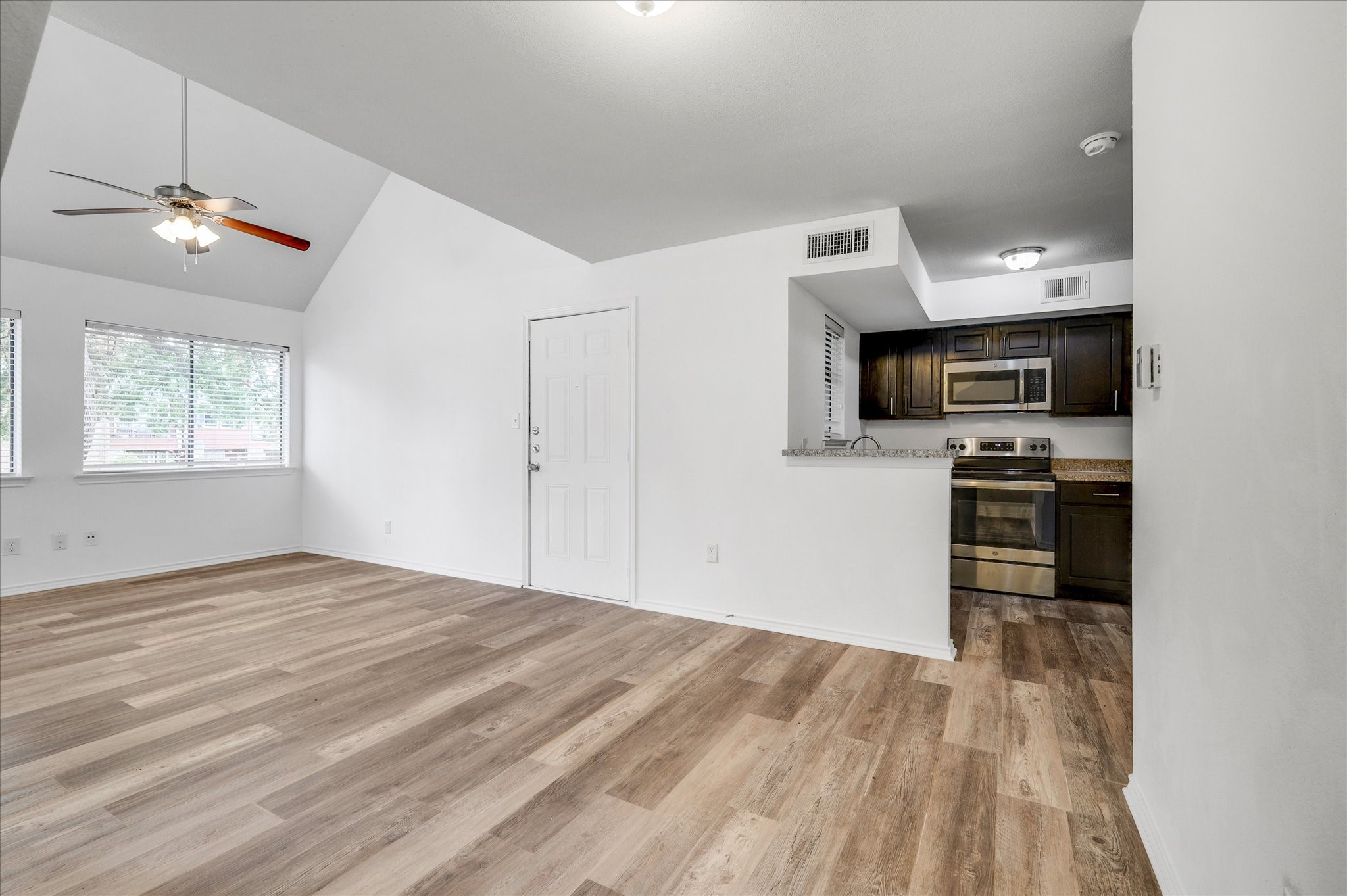 9831 Walnut Street Dallas TX 75243