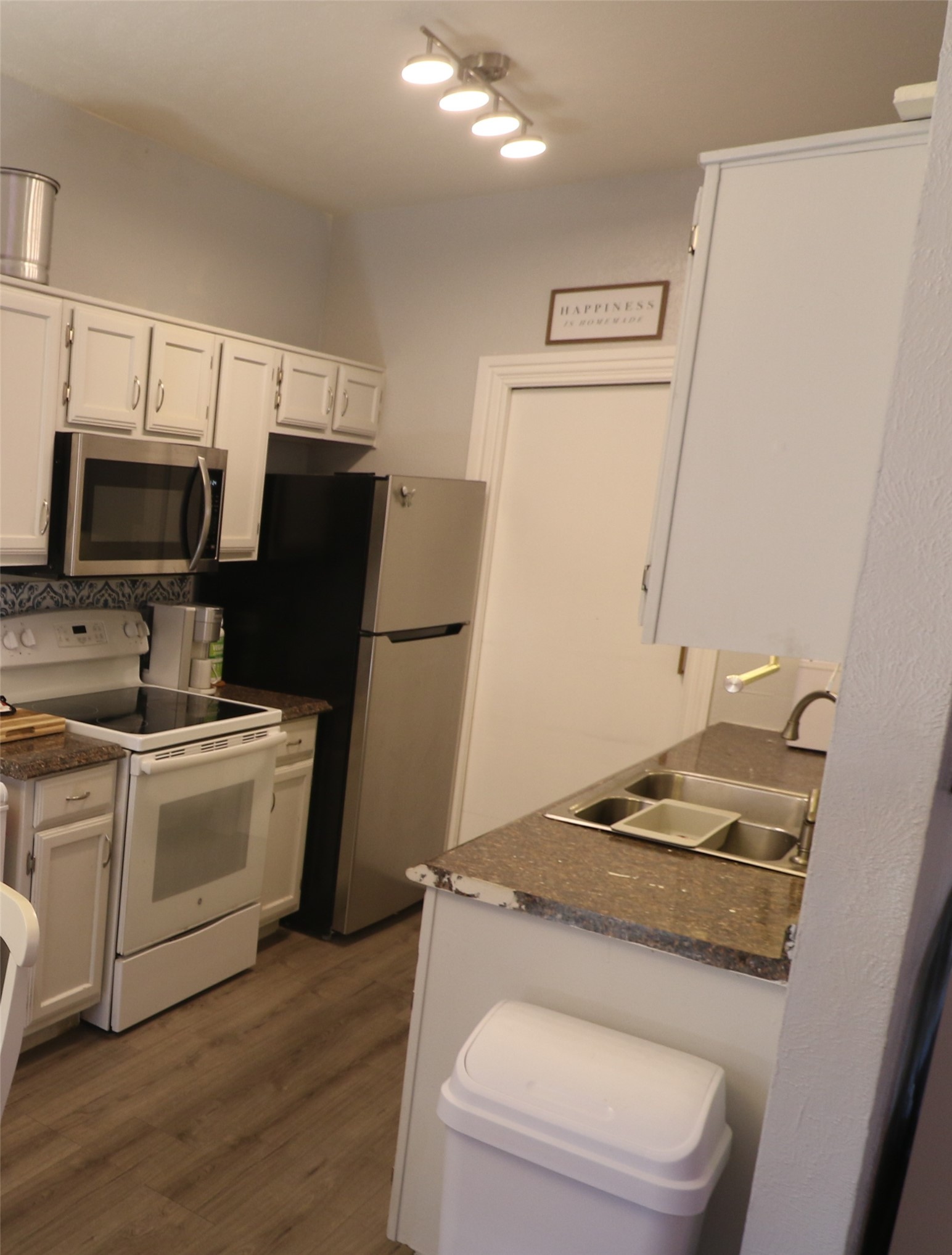 611 Oriole Boulevard Duncanville TX 75116