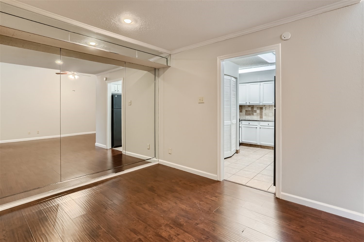 16301 Ledgemont Lane Addison TX 75001