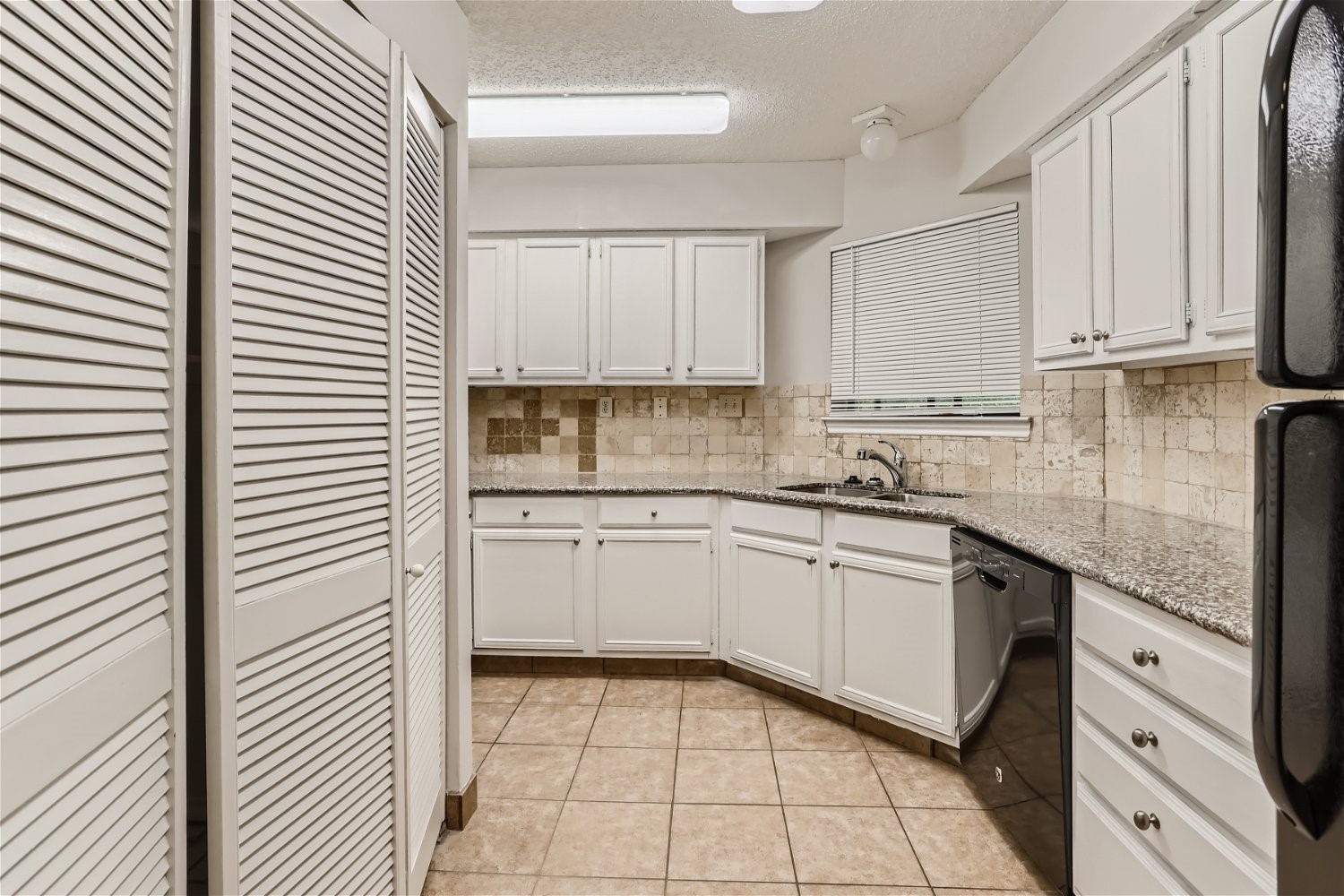 16301 Ledgemont Lane Addison TX 75001