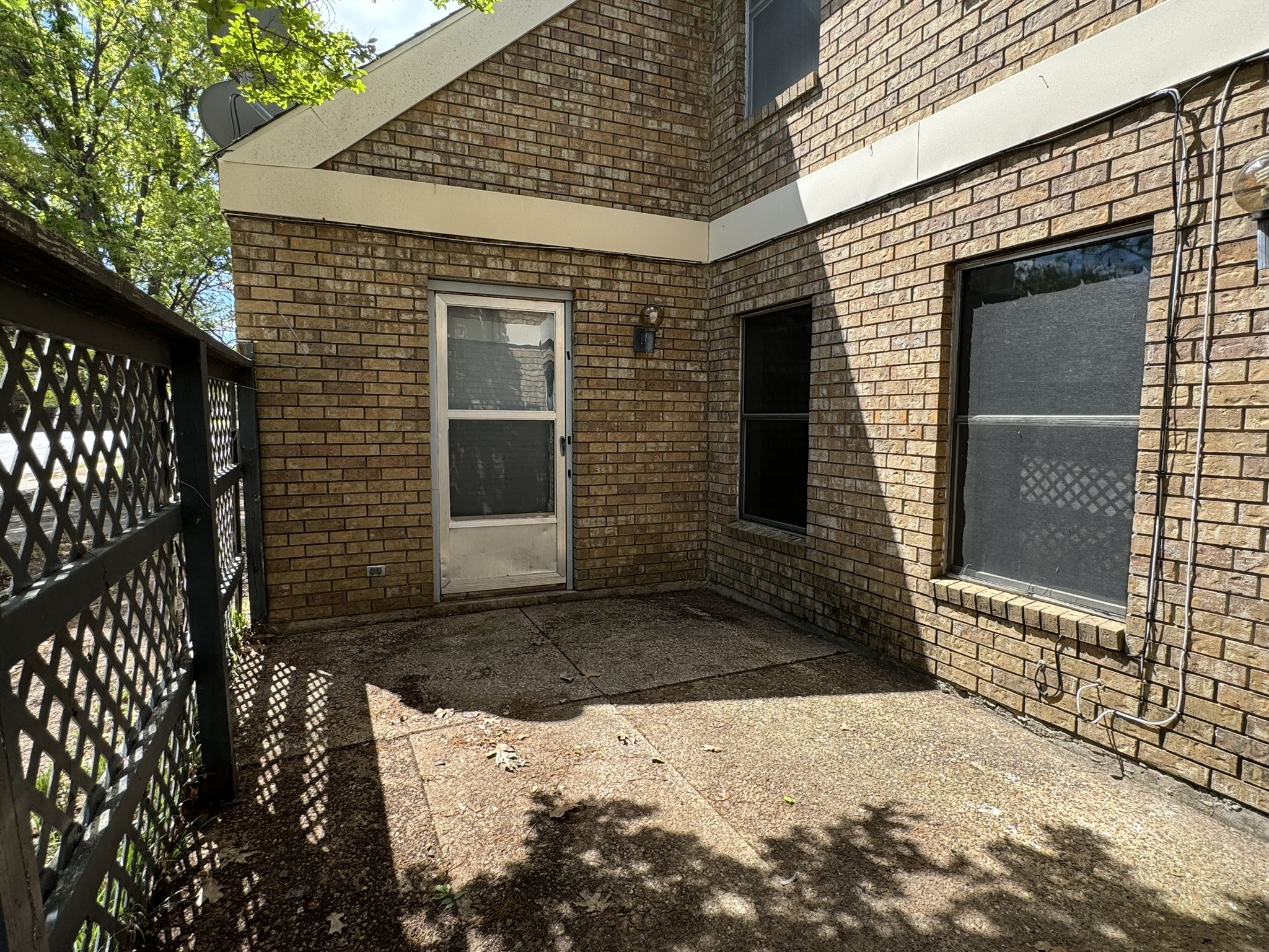 3400 Ambassador Row Dalworthington Gardens TX 76013