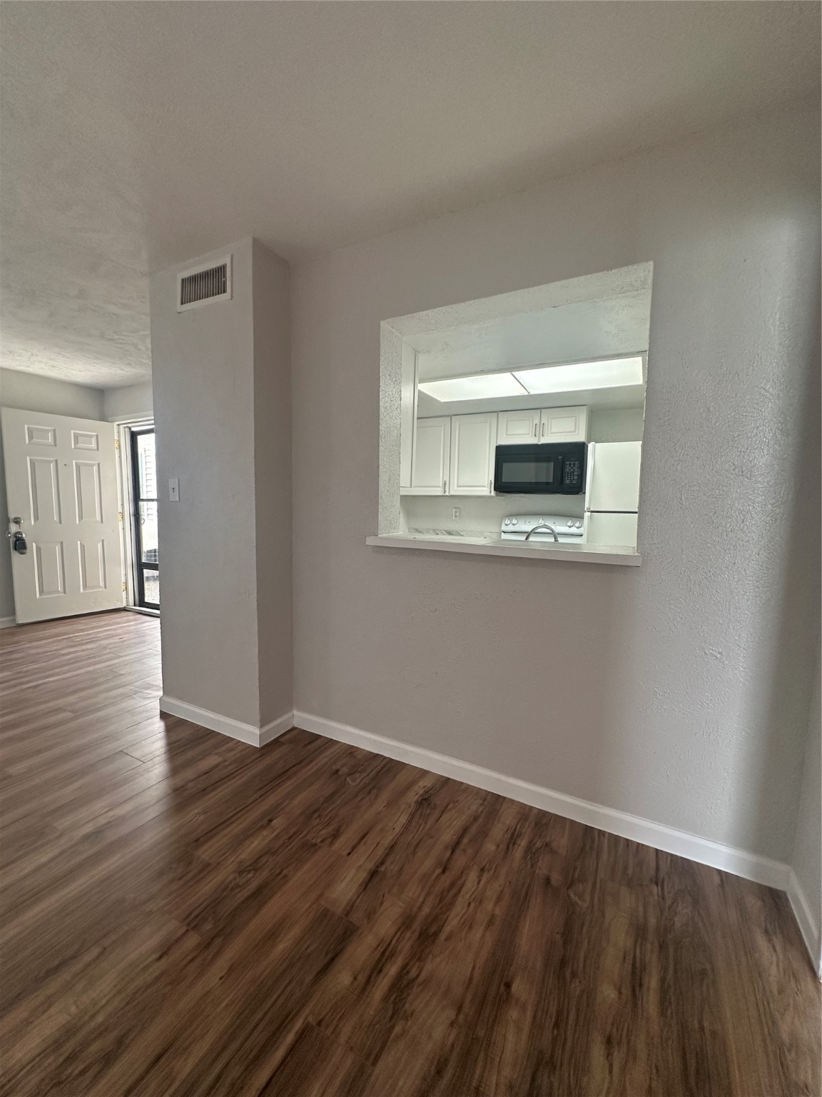 7431 Holly Hill Drive Dallas TX 75231