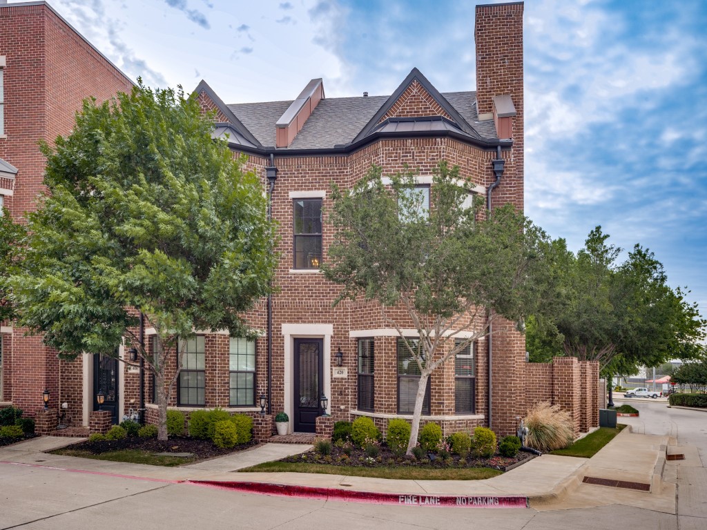 420 Crockett Circle Roanoke TX 76262