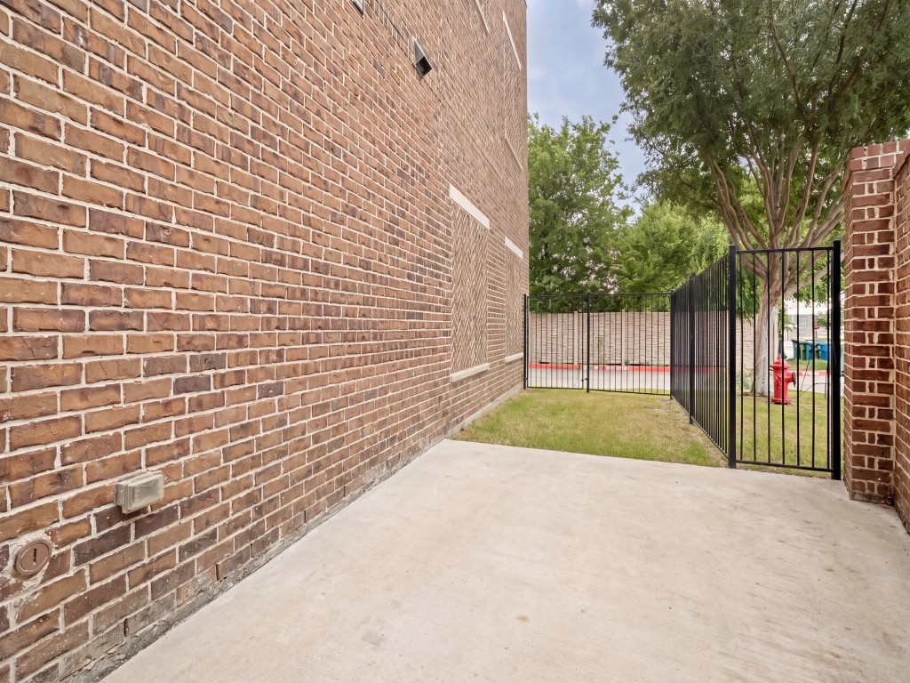 420 Crockett Circle Roanoke TX 76262