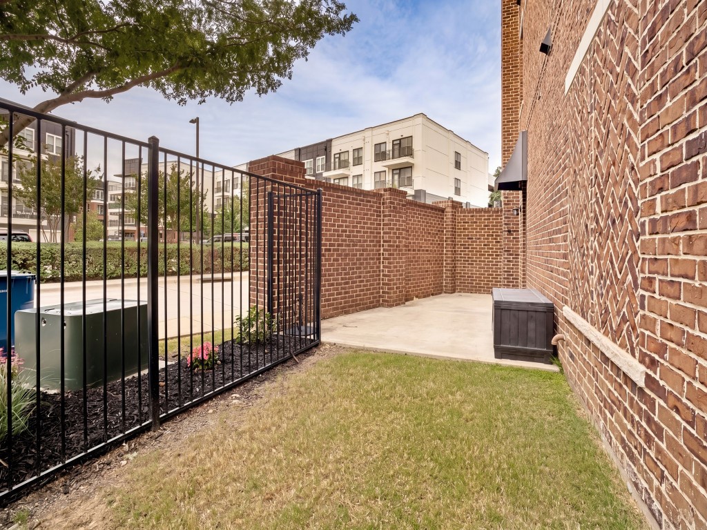 420 Crockett Circle Roanoke TX 76262